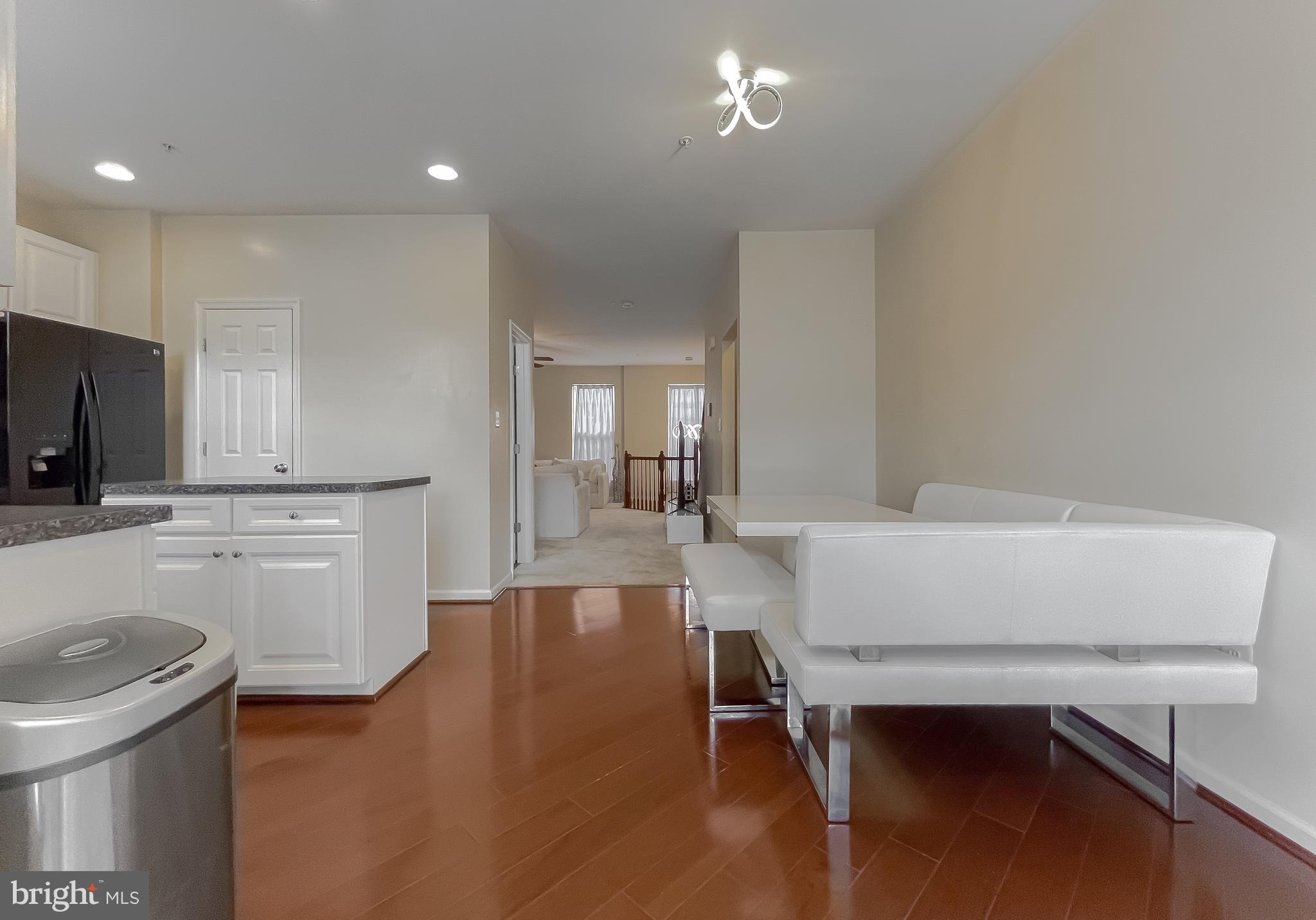 WESTBURY PUB - Residential