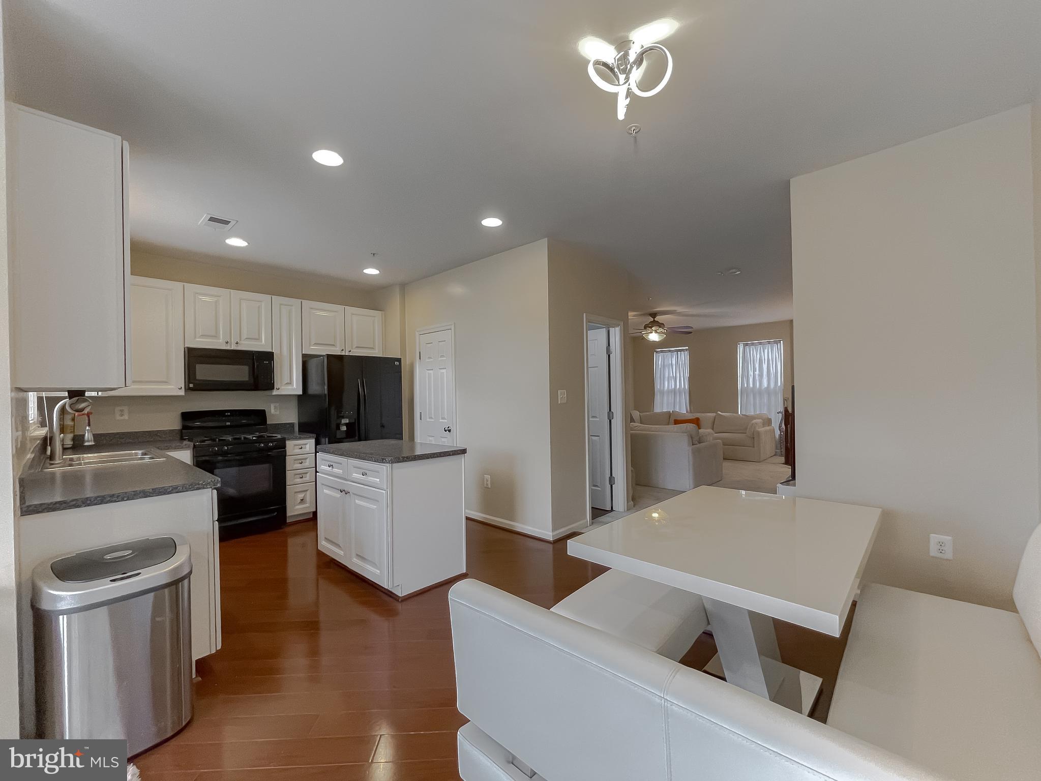 WESTBURY PUB - Residential