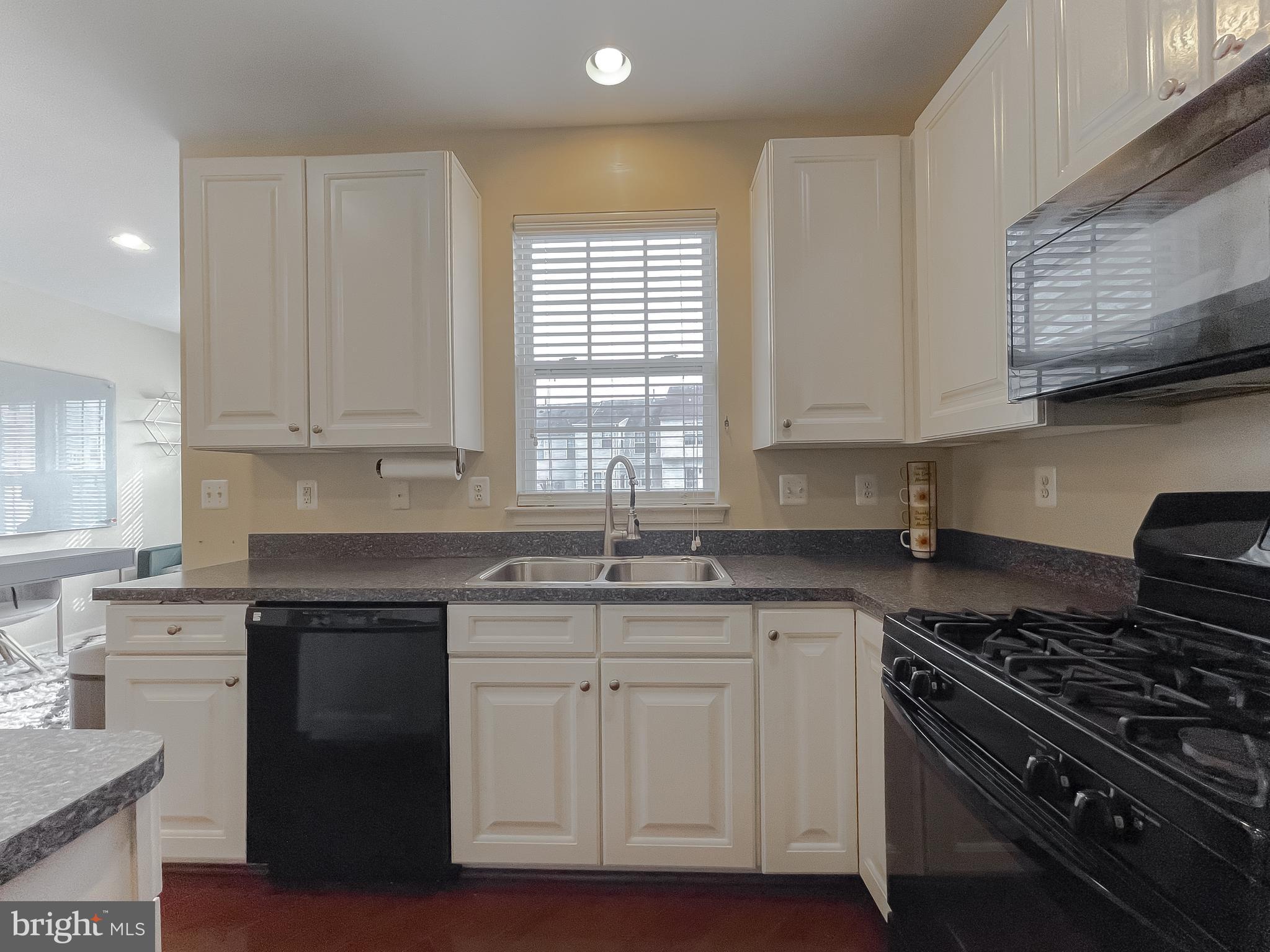 WESTBURY PUB - Residential