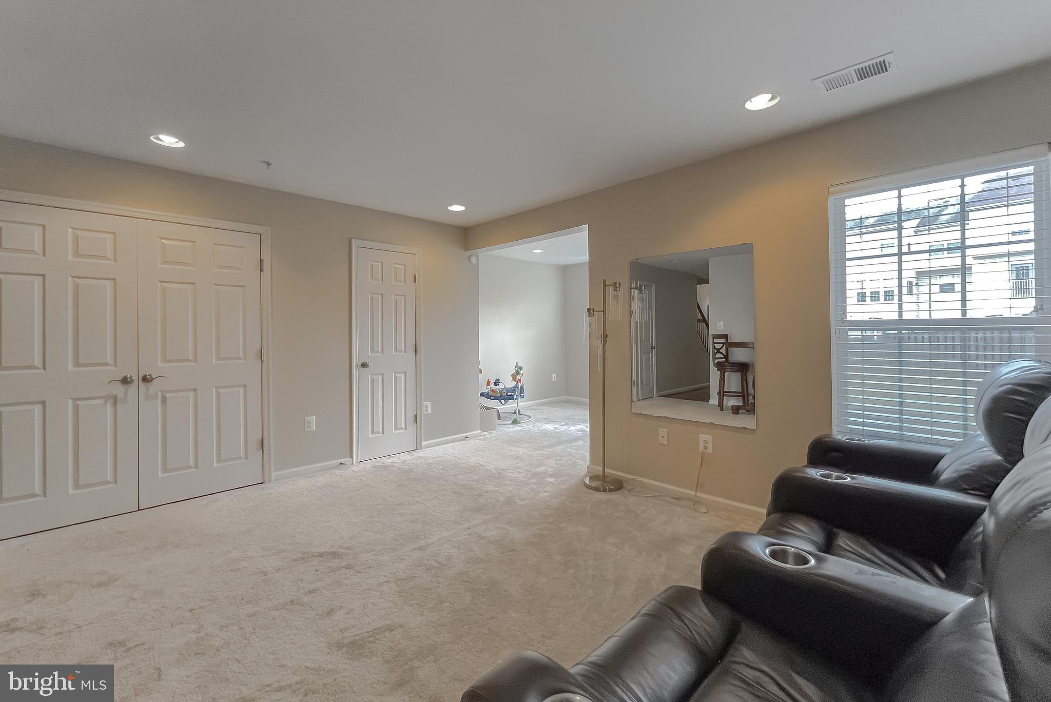 WESTBURY PUB - Residential