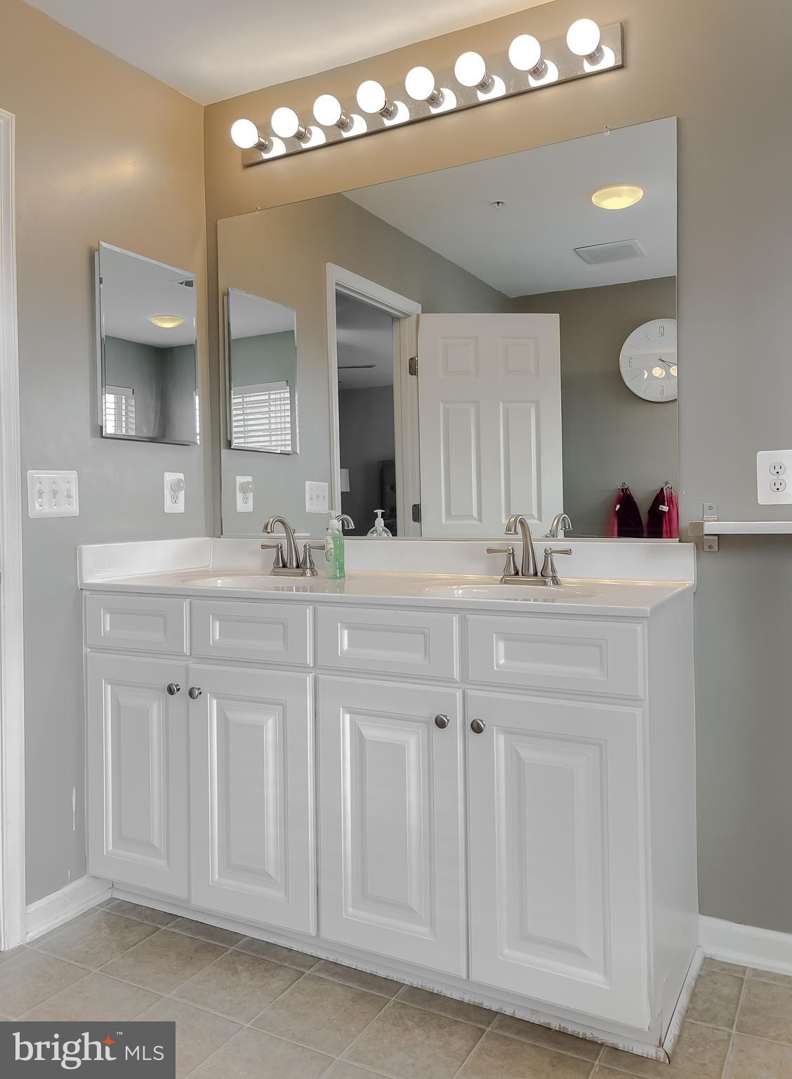 WESTBURY PUB - Residential