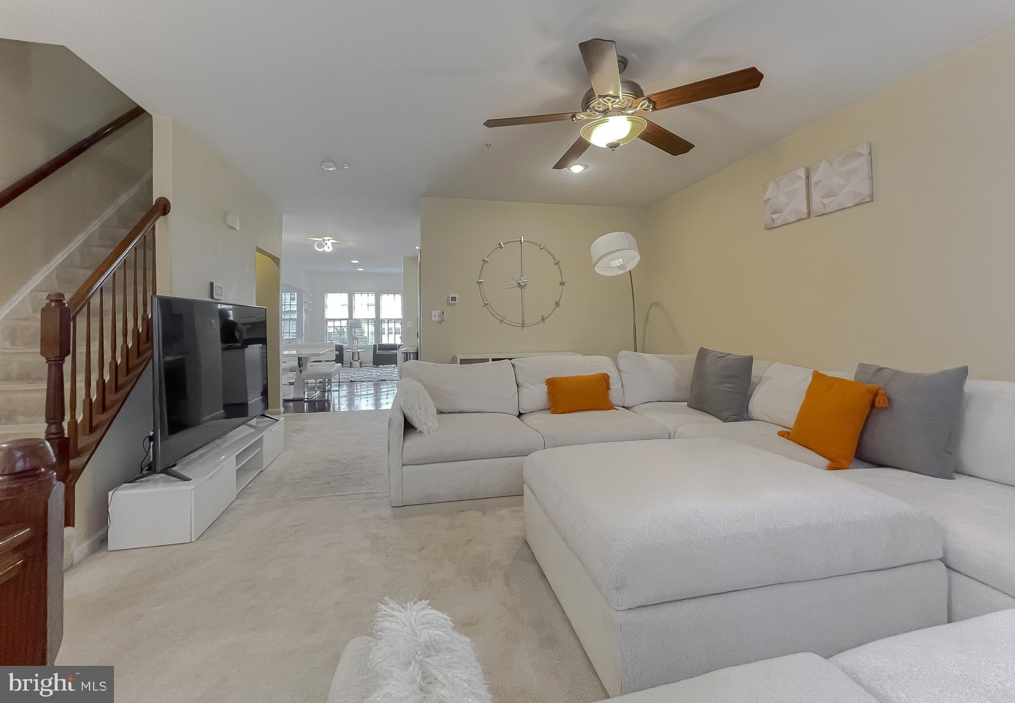 WESTBURY PUB - Residential