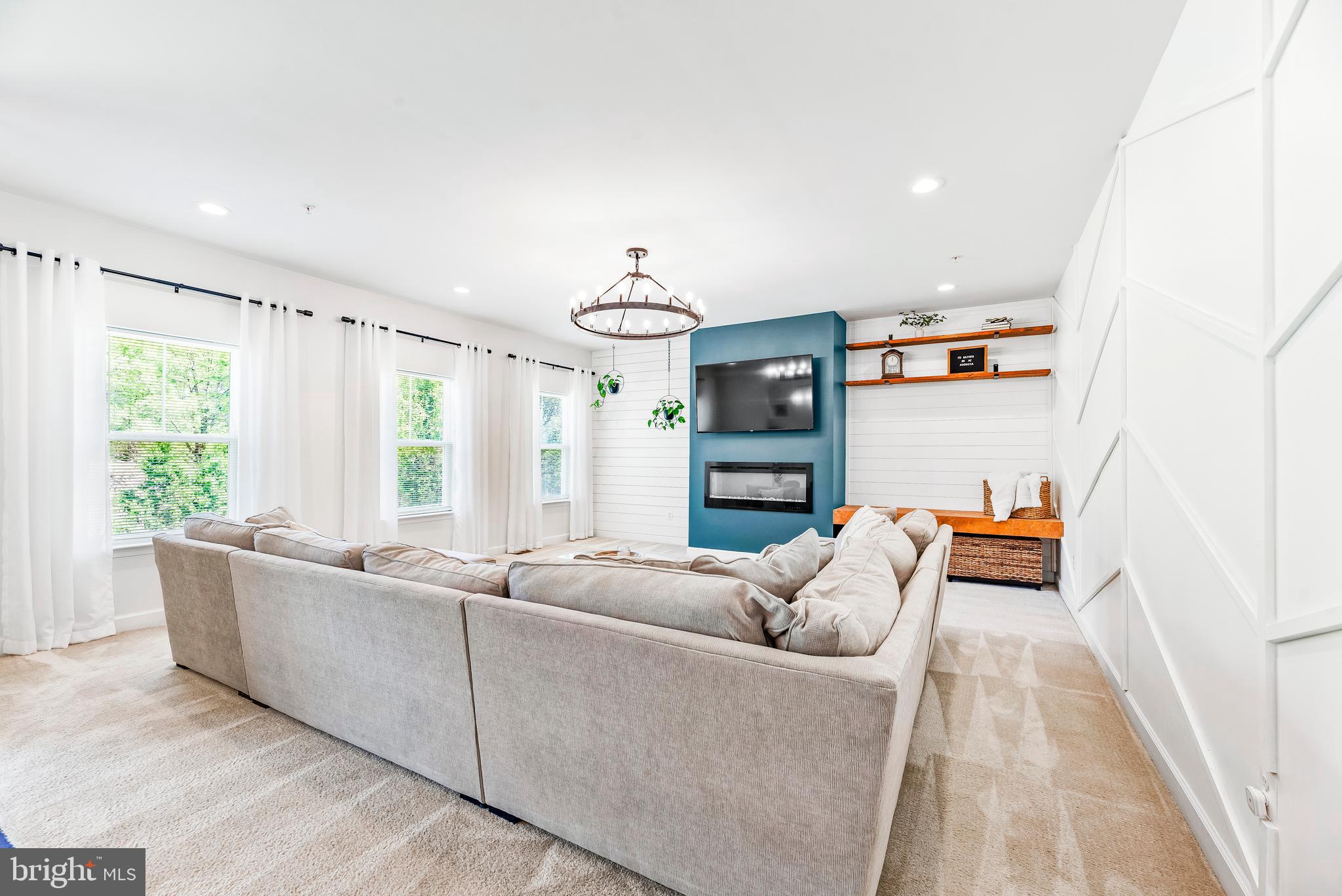 HOWES PROMISE - Residential