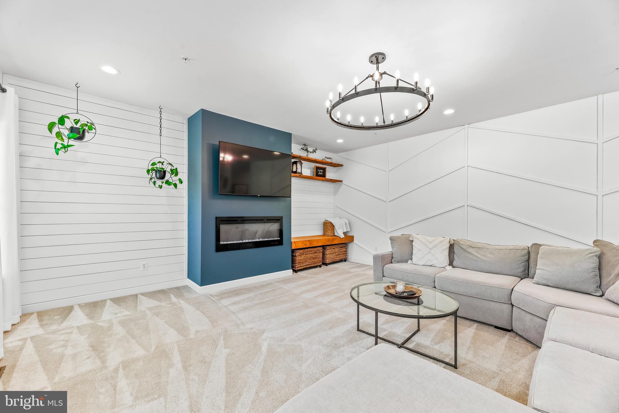 HOWES PROMISE - Residential