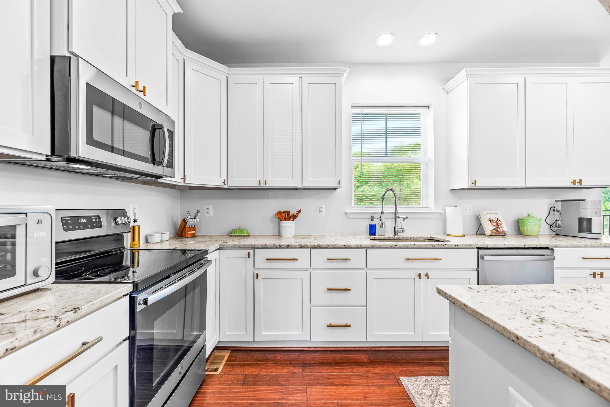 HOWES PROMISE - Residential