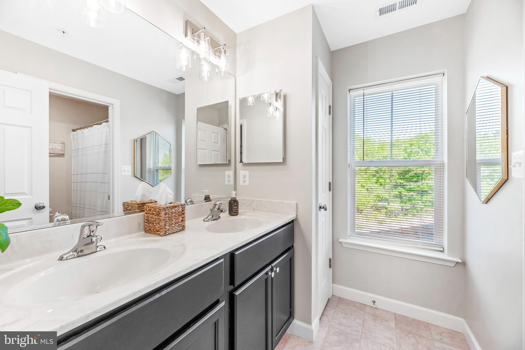 HOWES PROMISE - Residential