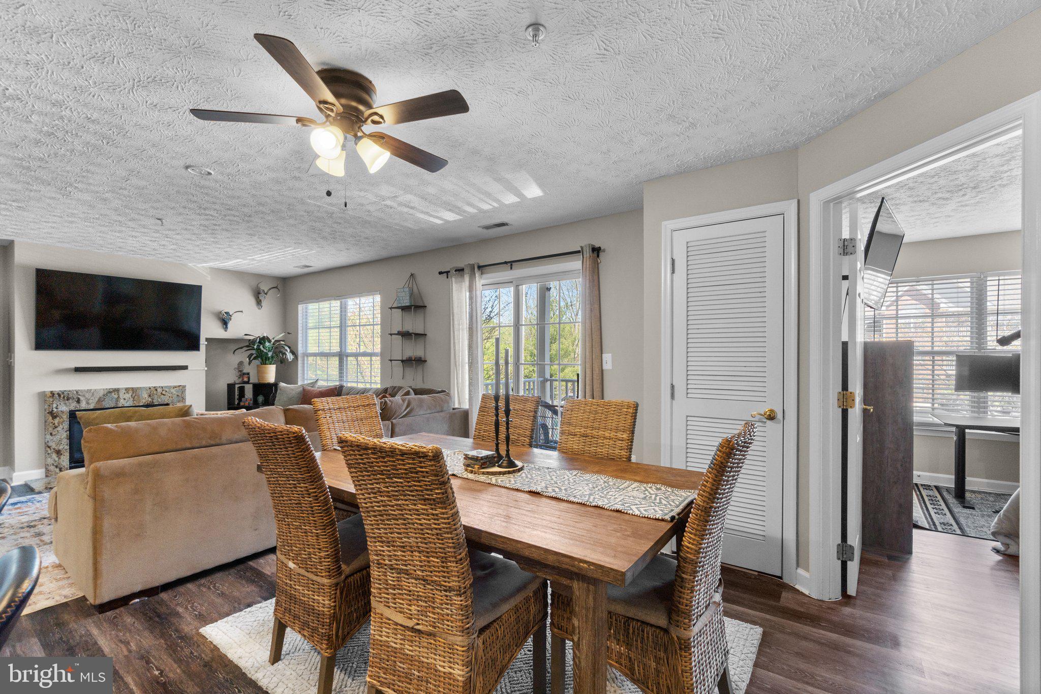 SPRING RIDGE - Residential