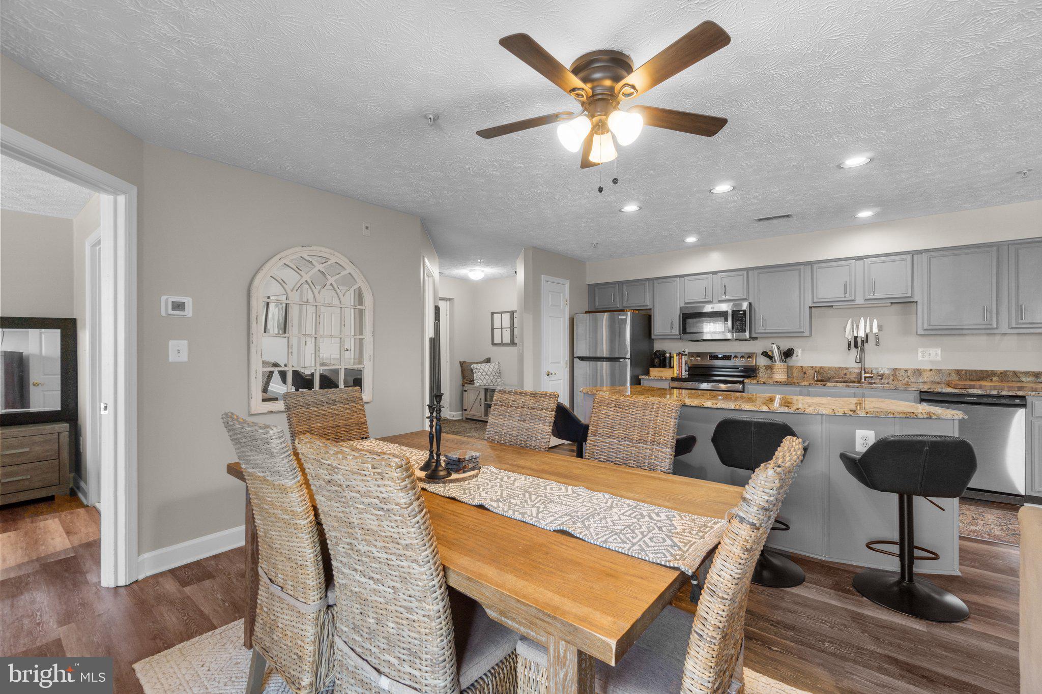 SPRING RIDGE - Residential