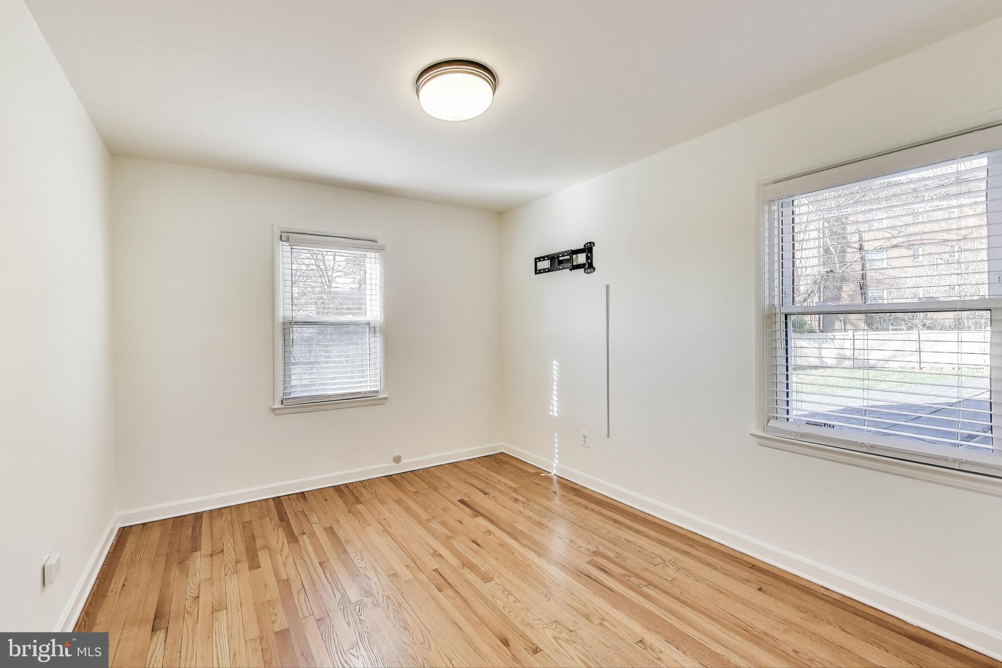 TAKOMA PARK - Residential Lease
