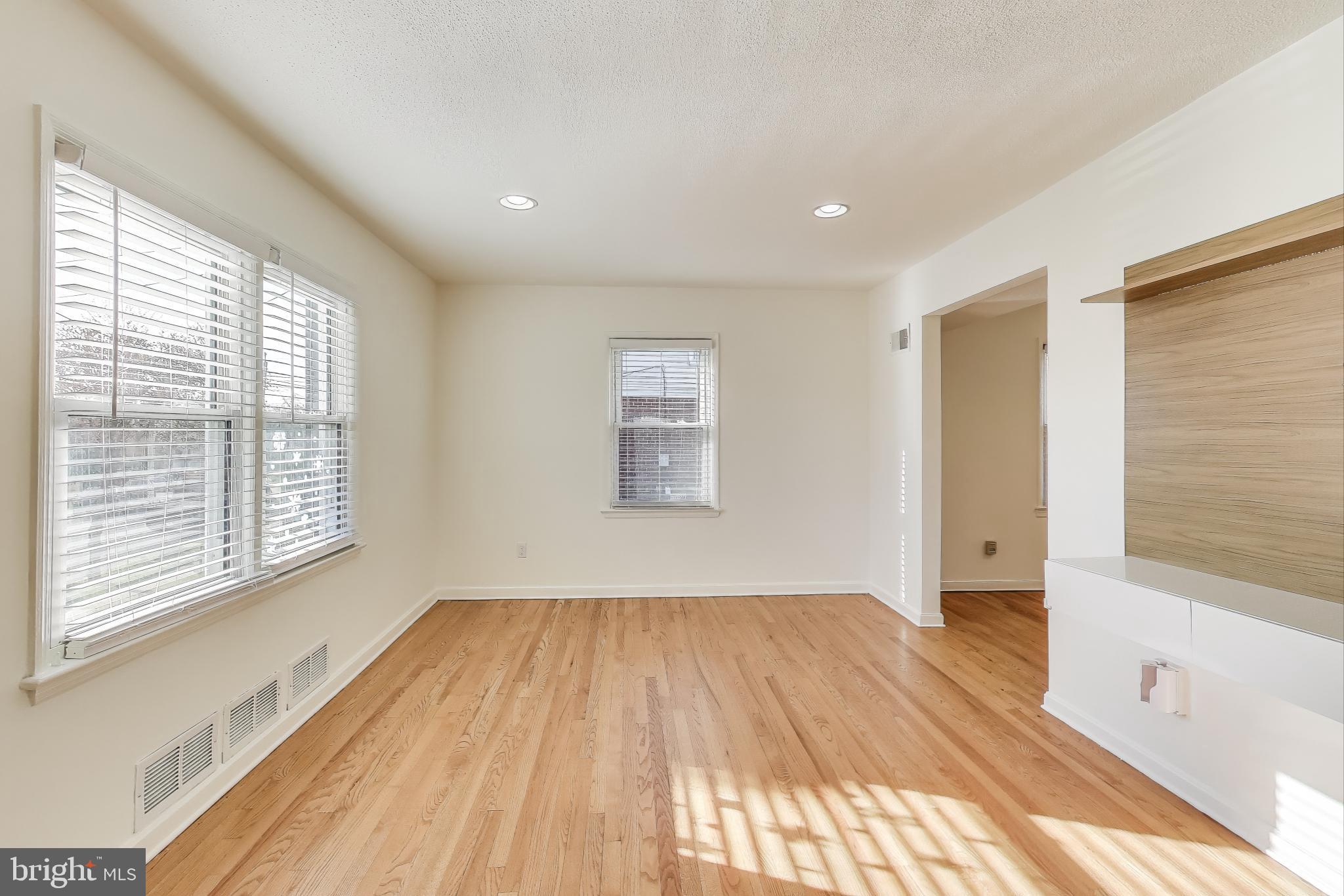 TAKOMA PARK - Residential Lease