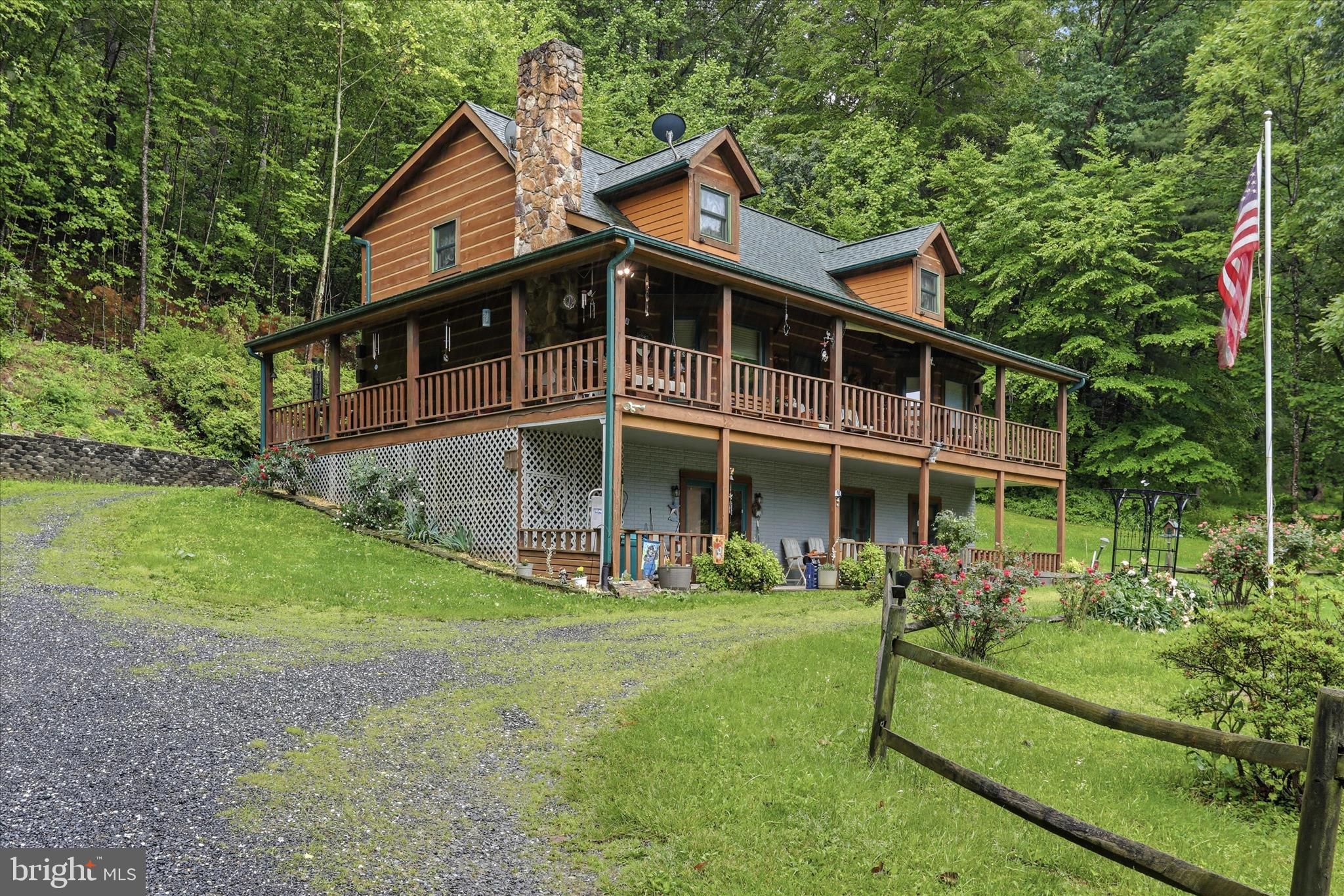 938 LAKE ARROWHEAD ROAD