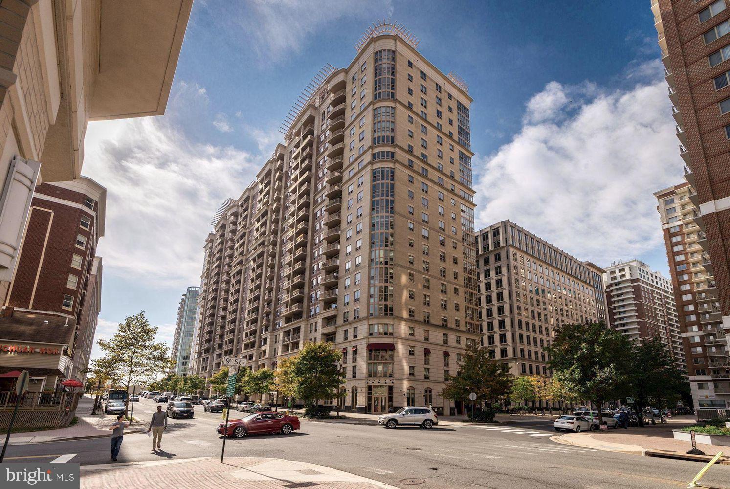 888 N QUINCY STREET 802
