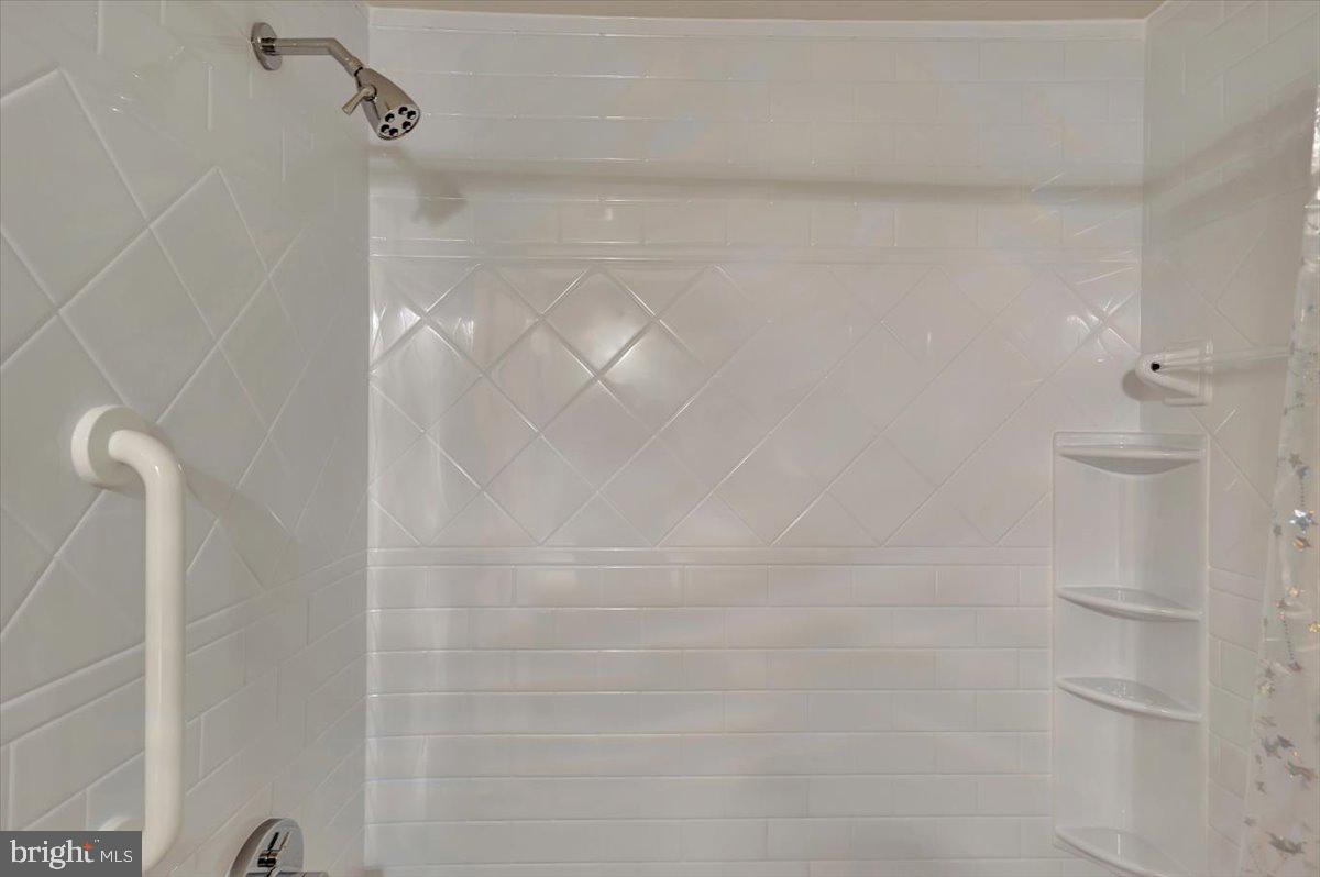 SOUTHFIELD CONDO - Residential