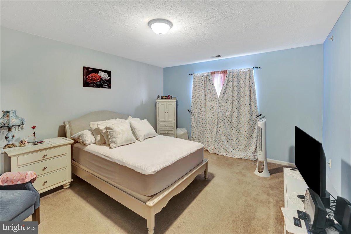 SOUTHFIELD CONDO - Residential