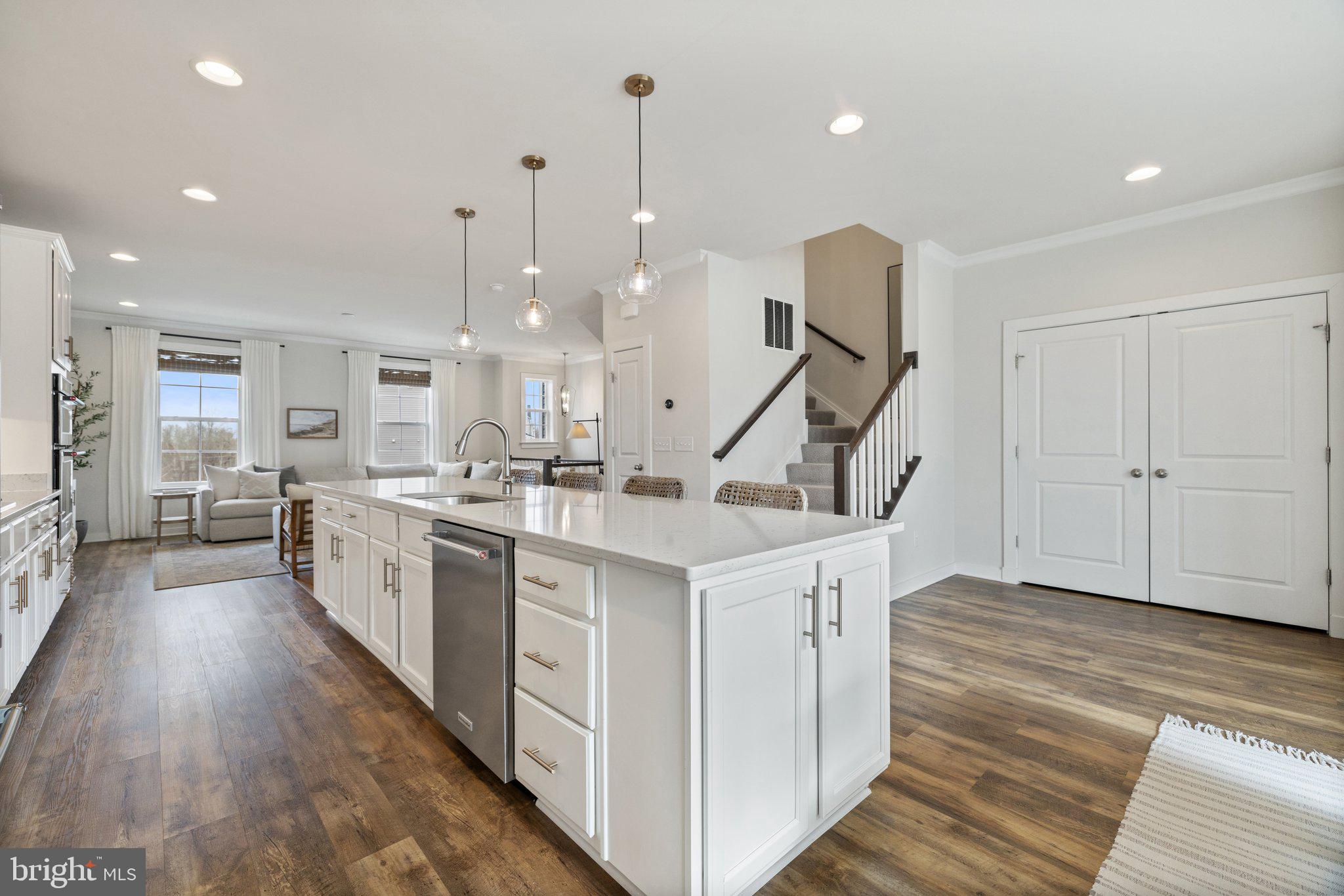 SOUTH FORK BROAD RUN - Residential