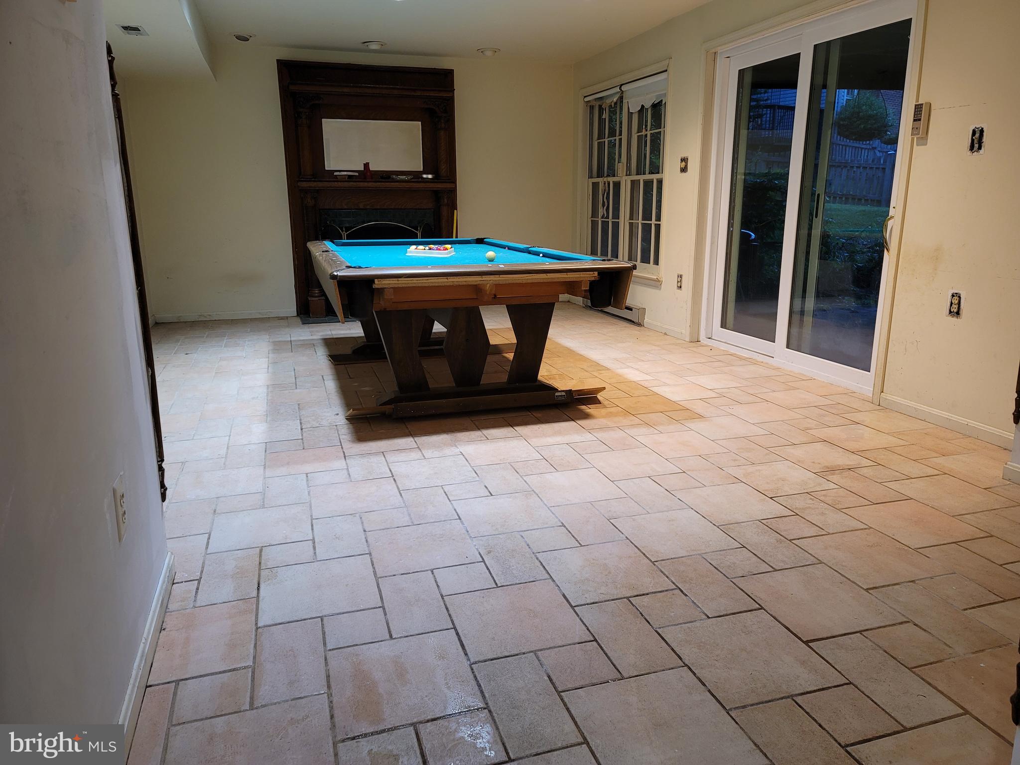 COUNTRYSIDE - Residential