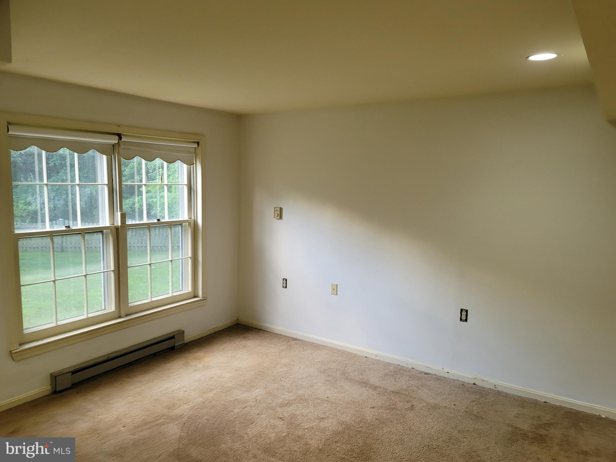 COUNTRYSIDE - Residential