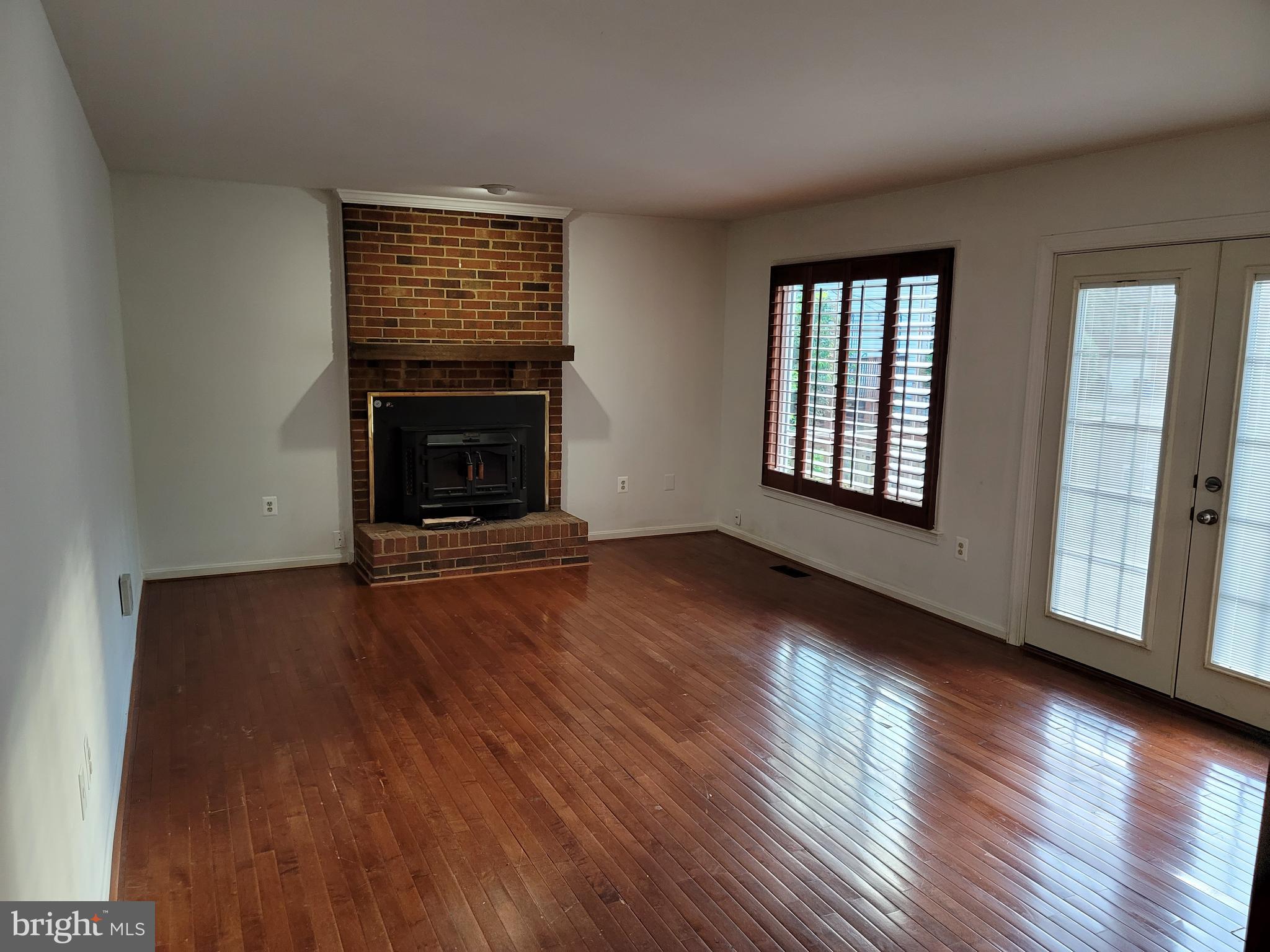 COUNTRYSIDE - Residential