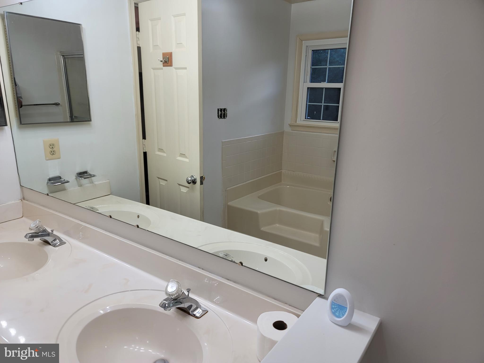 COUNTRYSIDE - Residential