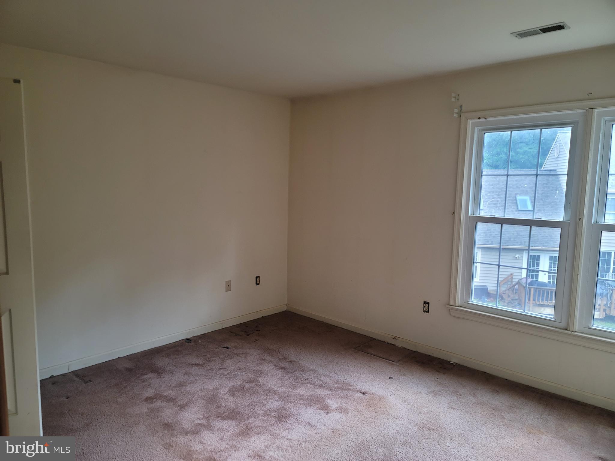 COUNTRYSIDE - Residential