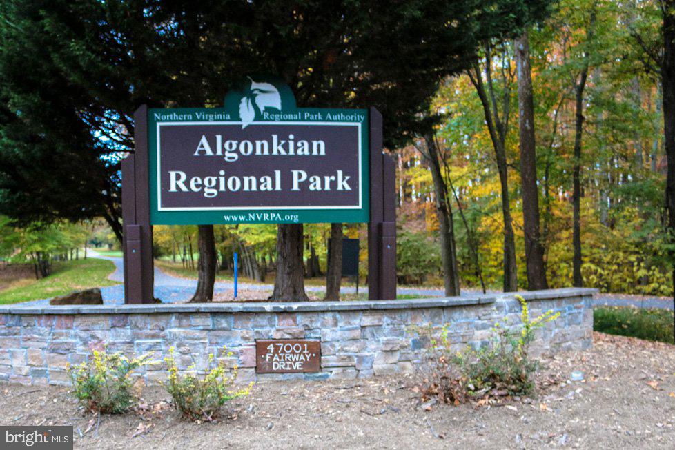 COUNTRYSIDE - Residential