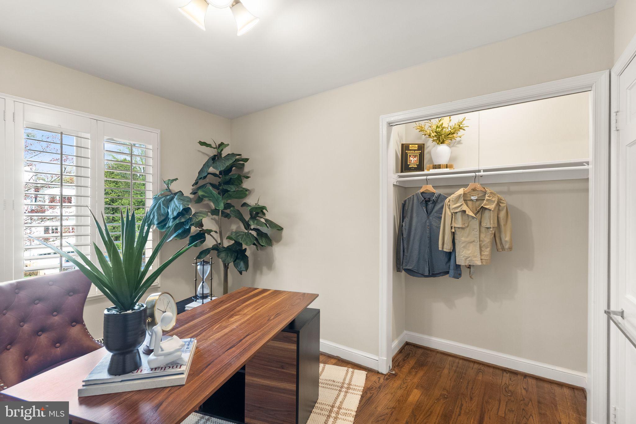 CRYSTAL SPRING KNOLLS - Residential