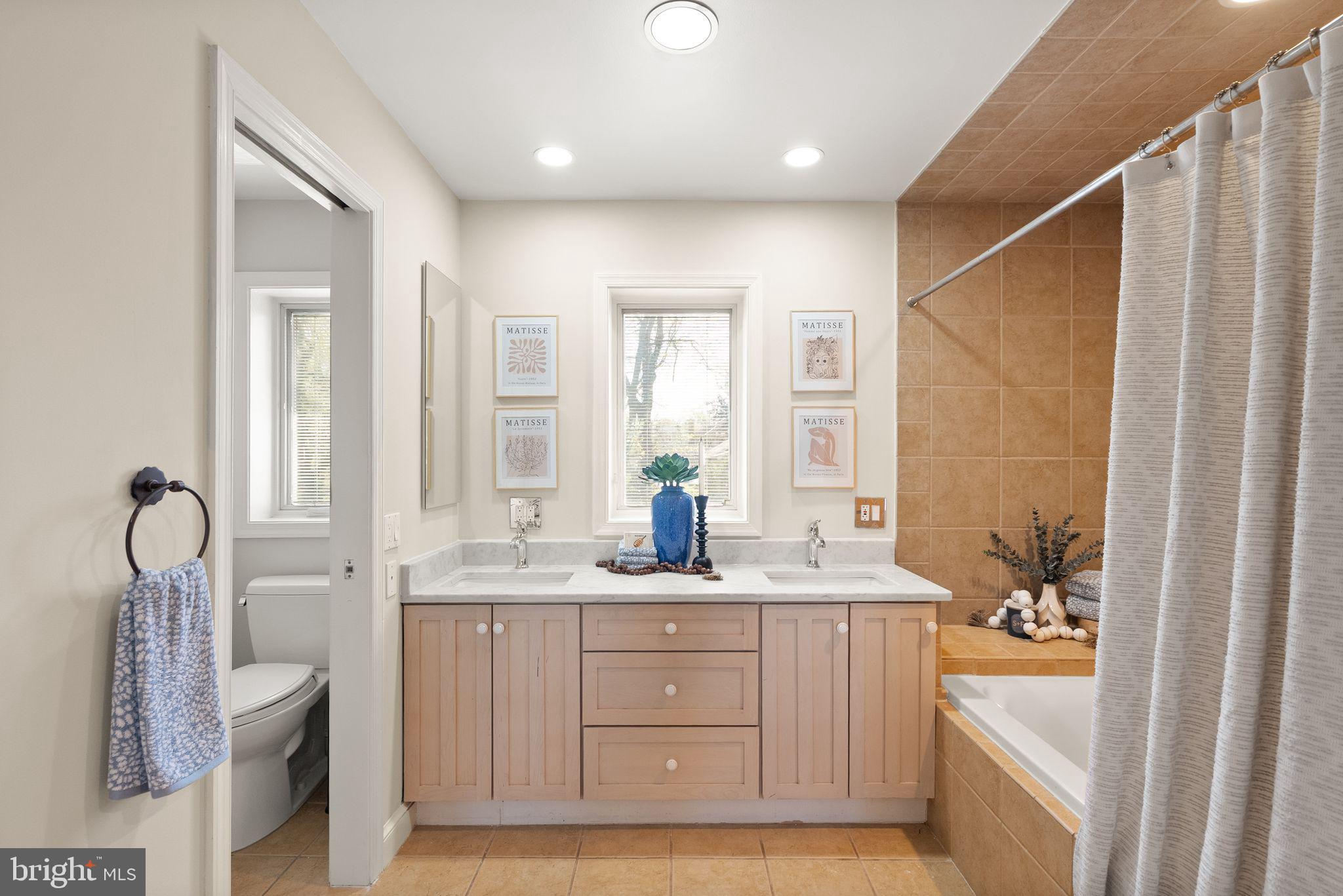 CRYSTAL SPRING KNOLLS - Residential