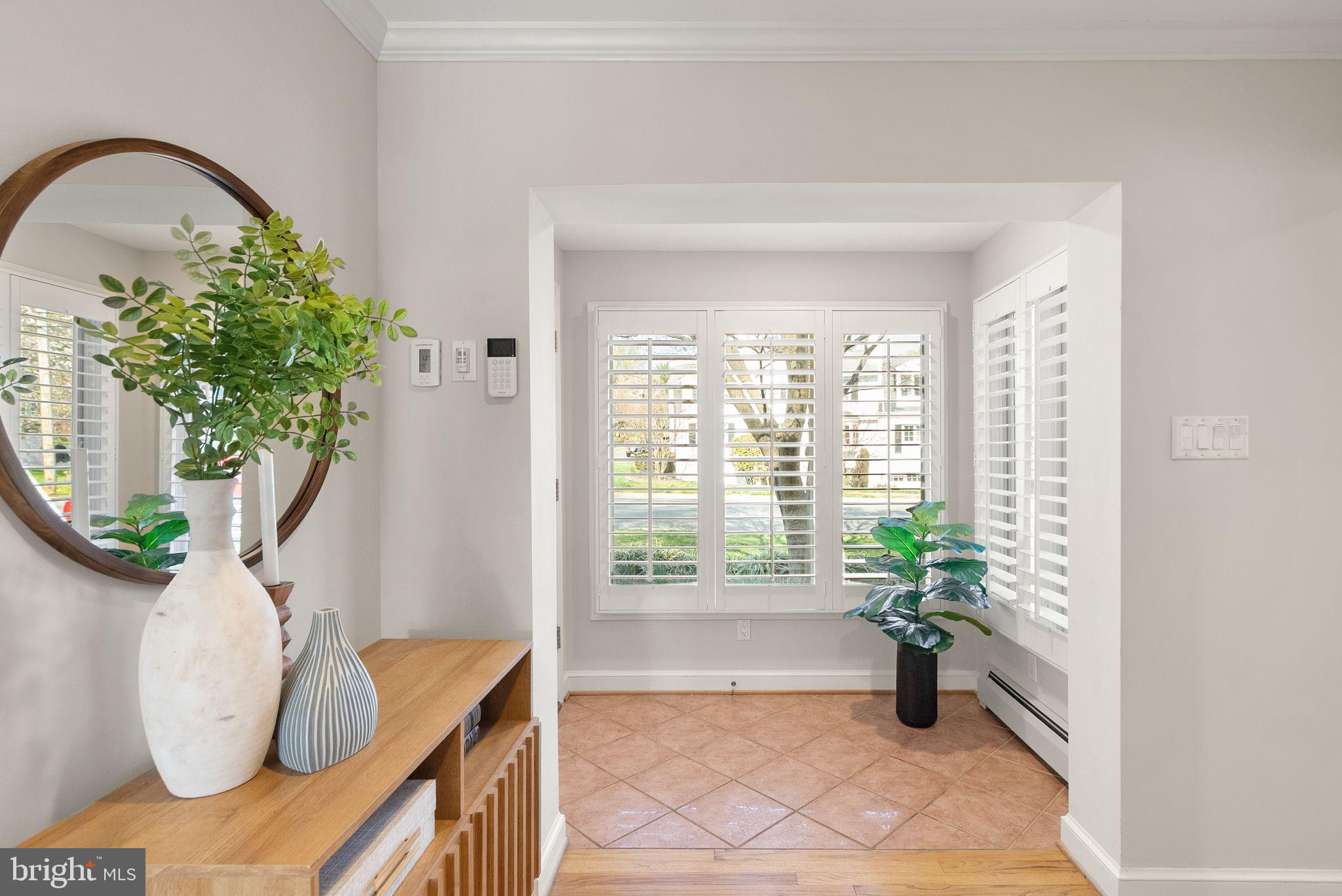 2501 N NELSON STREET N