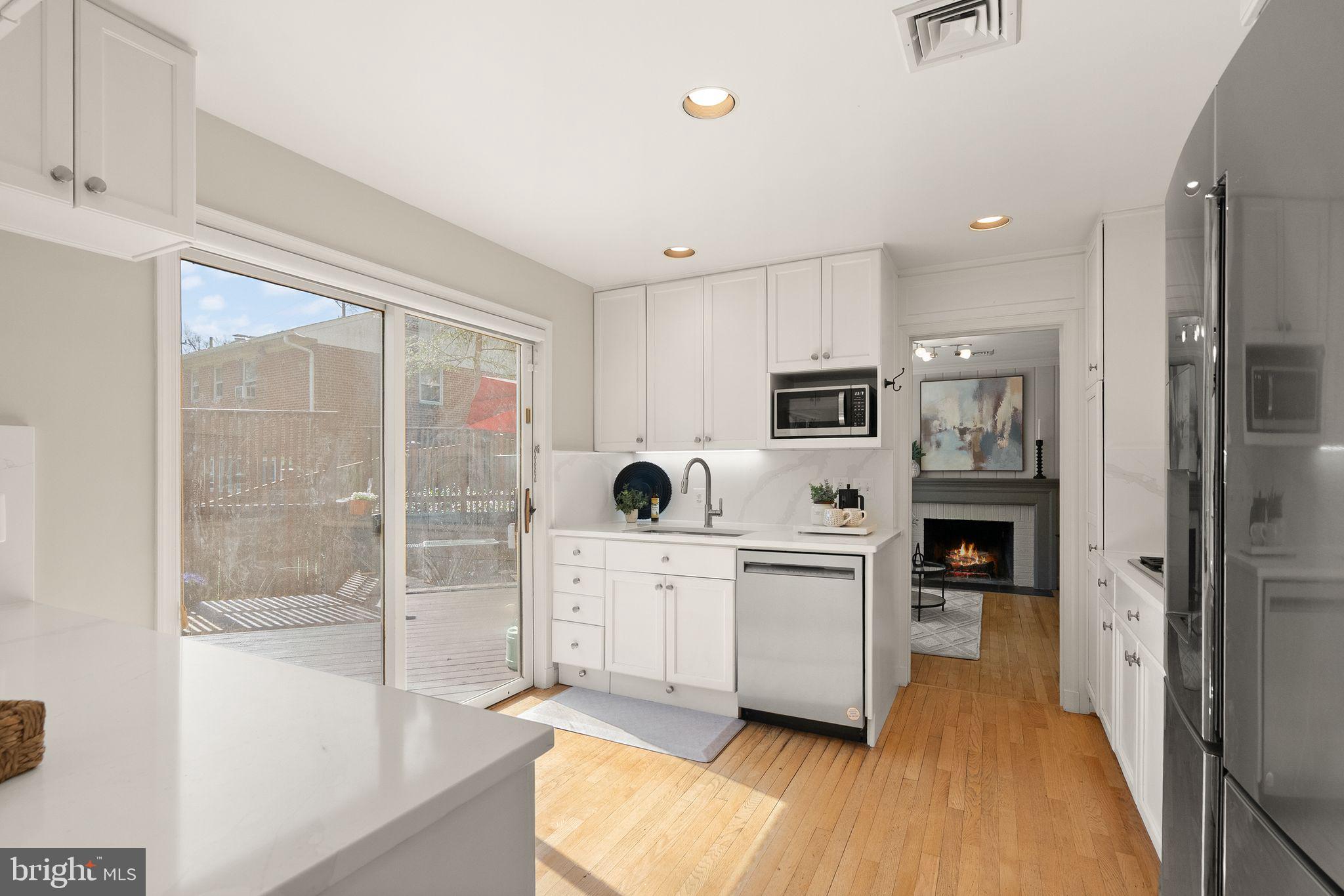 CRYSTAL SPRING KNOLLS - Residential