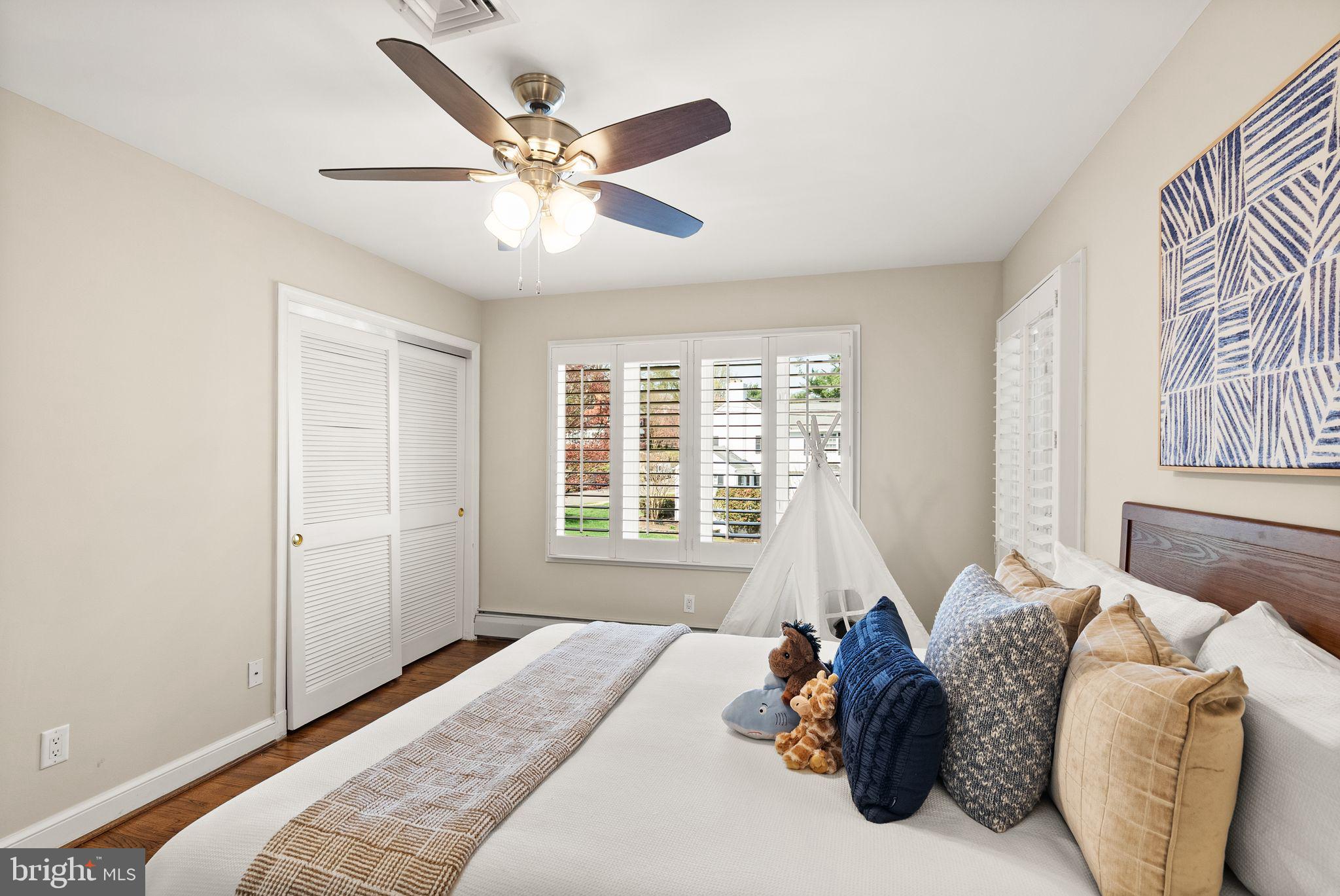 CRYSTAL SPRING KNOLLS - Residential