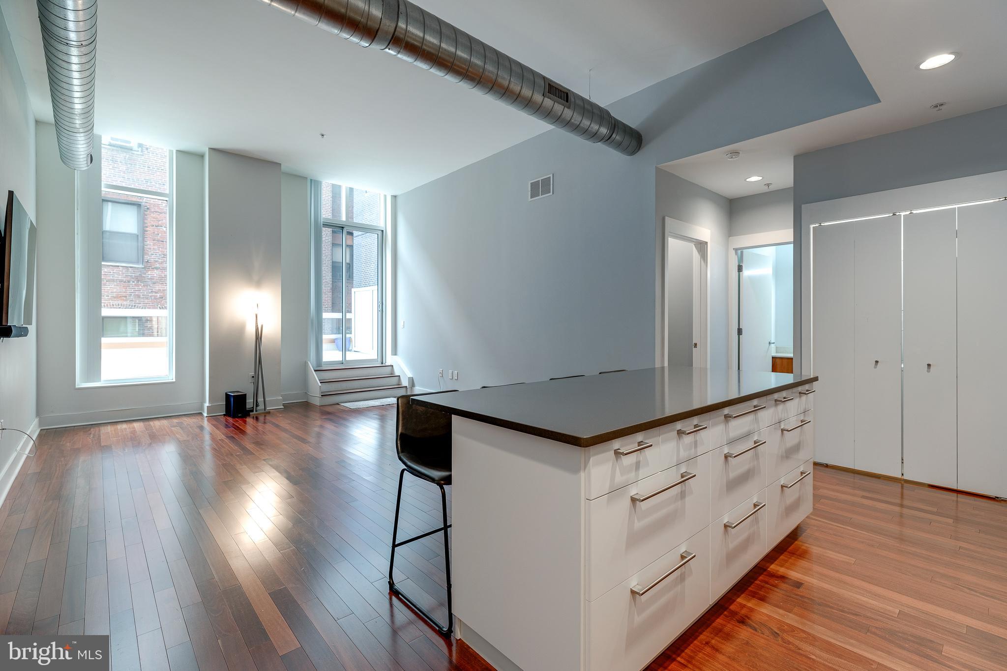 WASHINGTON SQ WEST - Residential