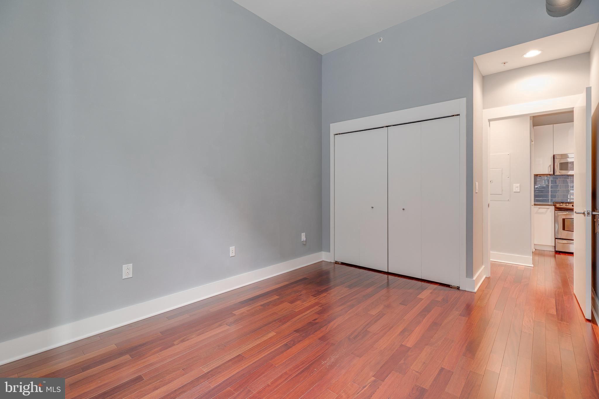 WASHINGTON SQ WEST - Residential