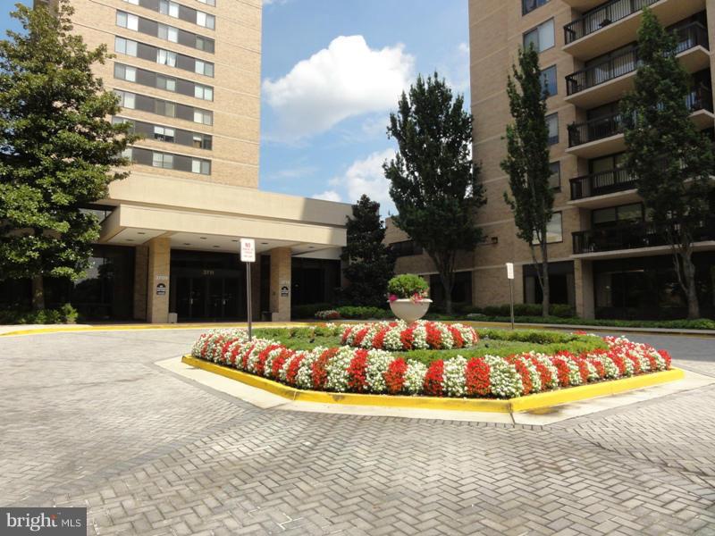 SKYLINE HOUSE - Residential Lease