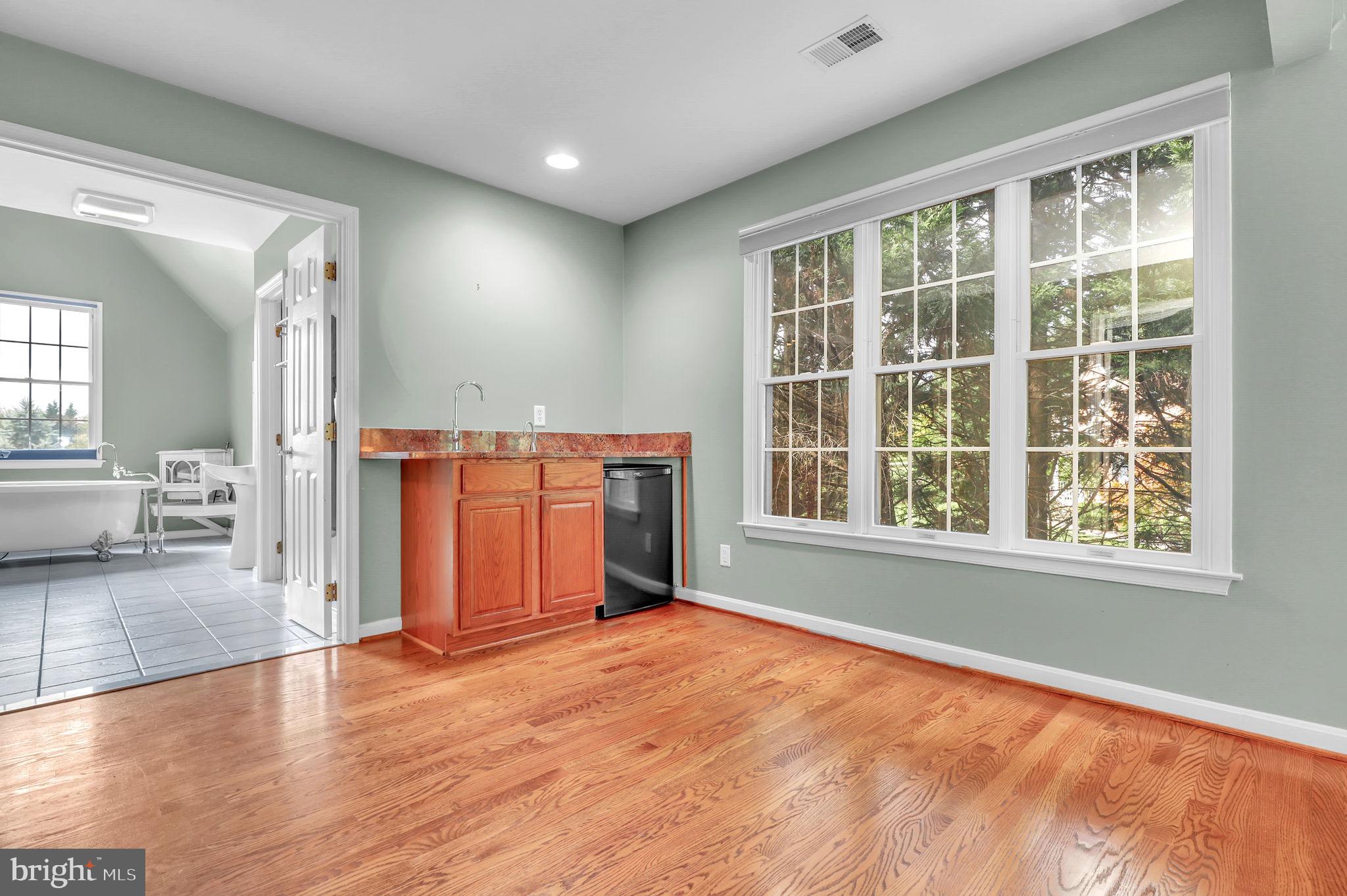 EASTERN VIEW - Residential