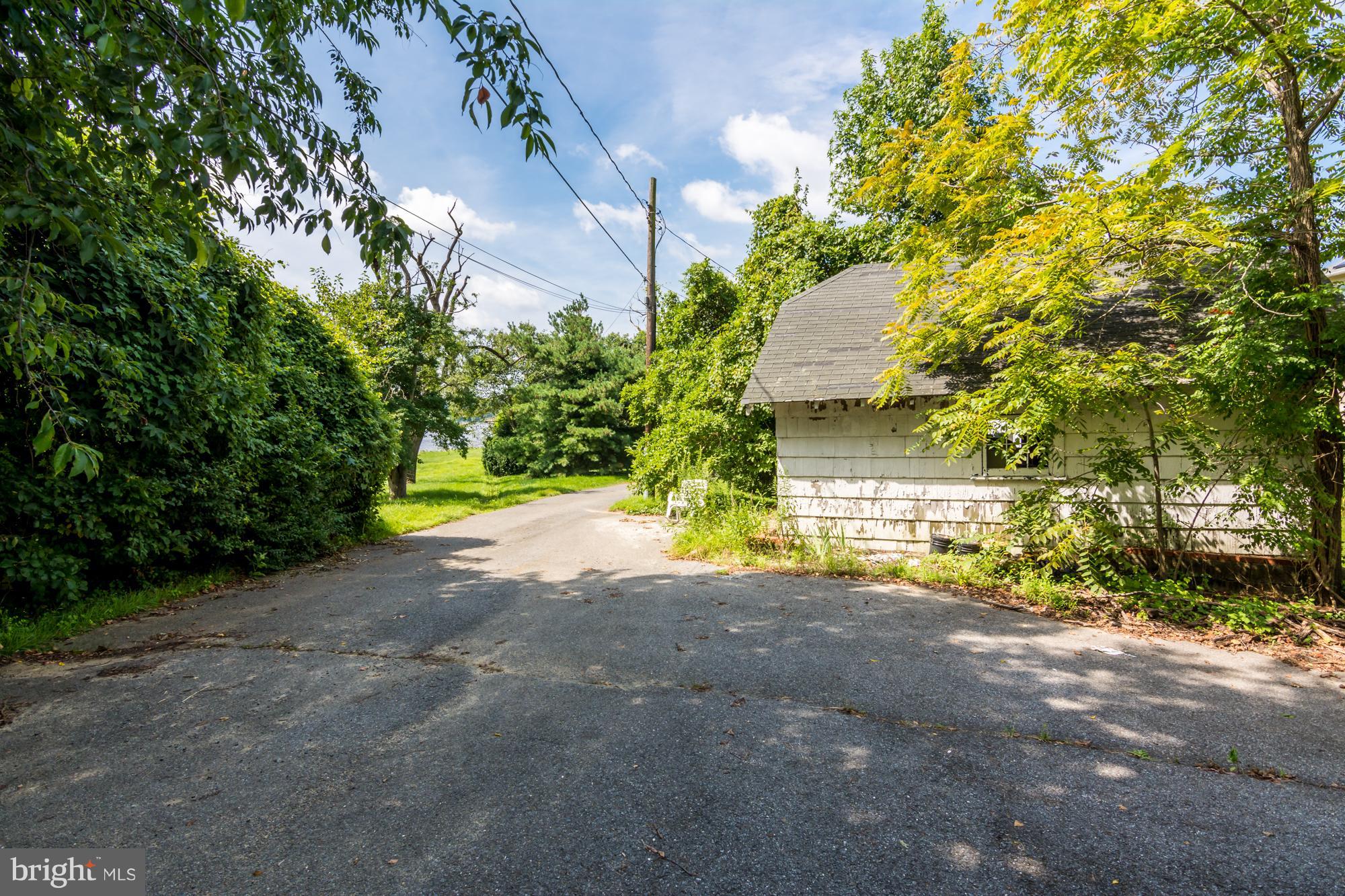 WILD ROSE SHORES - Residential