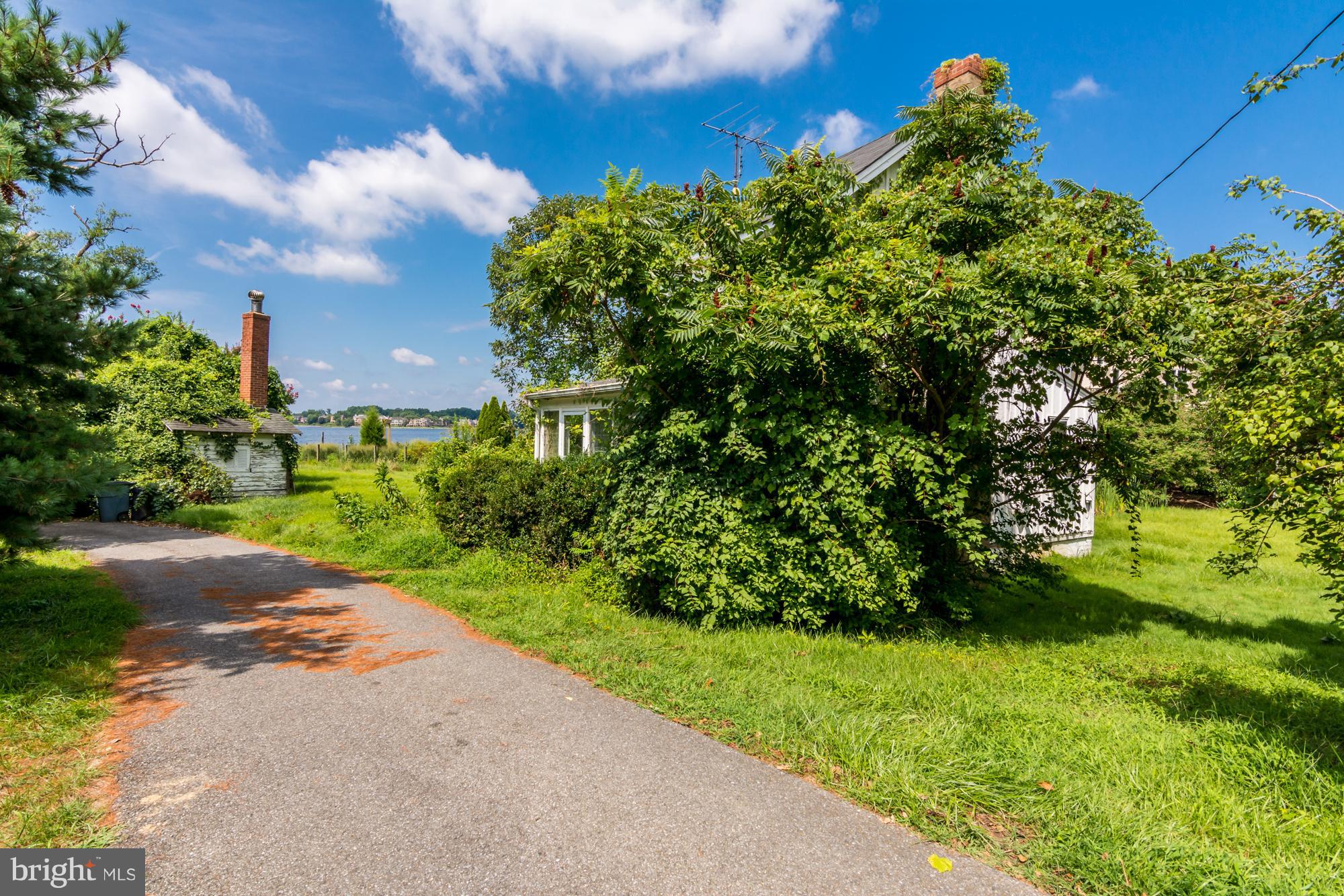 WILD ROSE SHORES - Residential