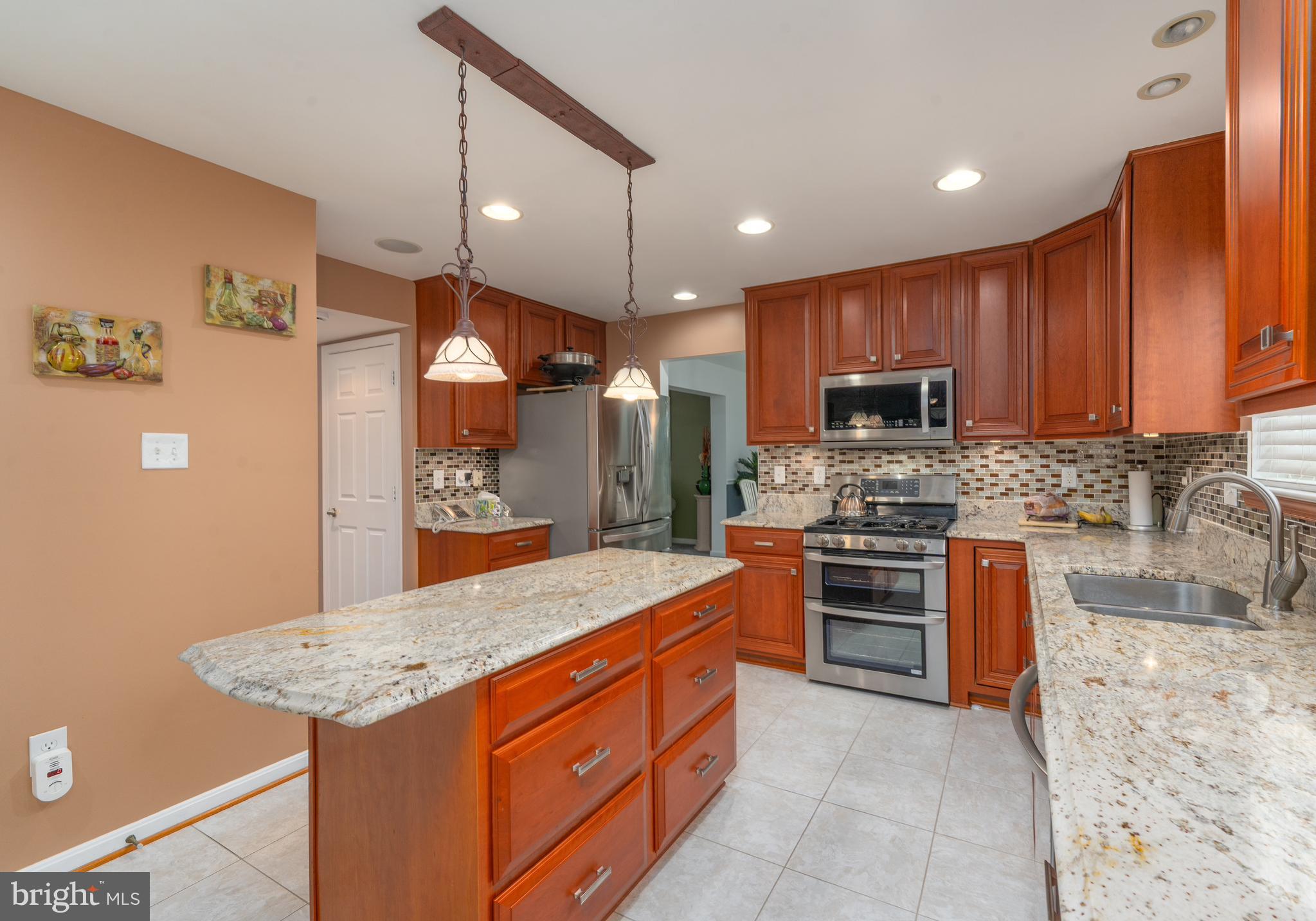 GREENS LANE - Residential