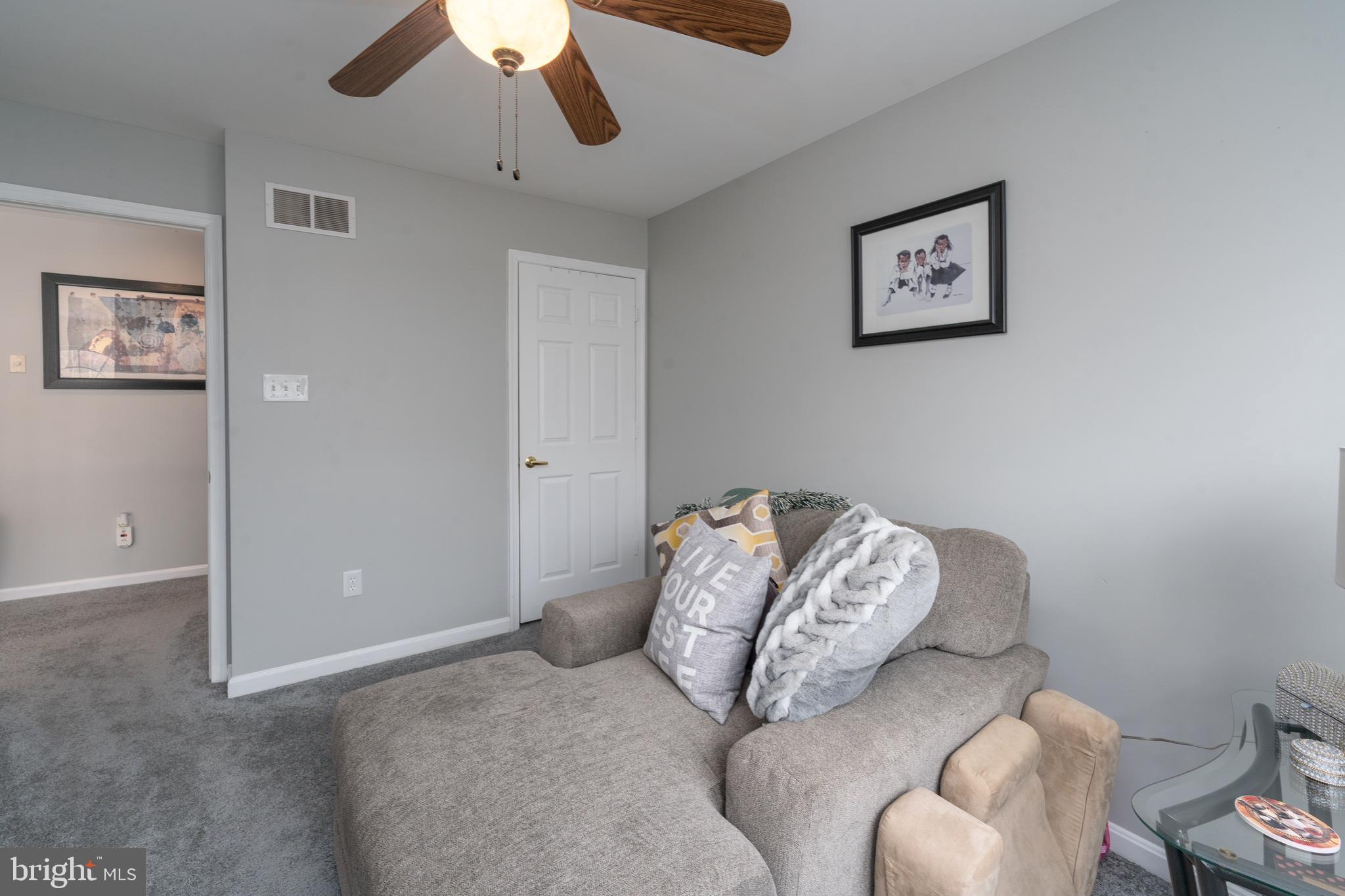 GREENS LANE - Residential