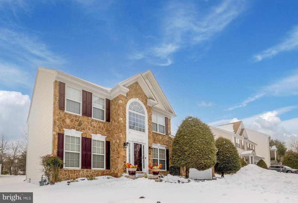 Photo of 9 Greens Landing Court, RANDALLSTOWN, MD 21133 (MLS # MDBC2151448)
