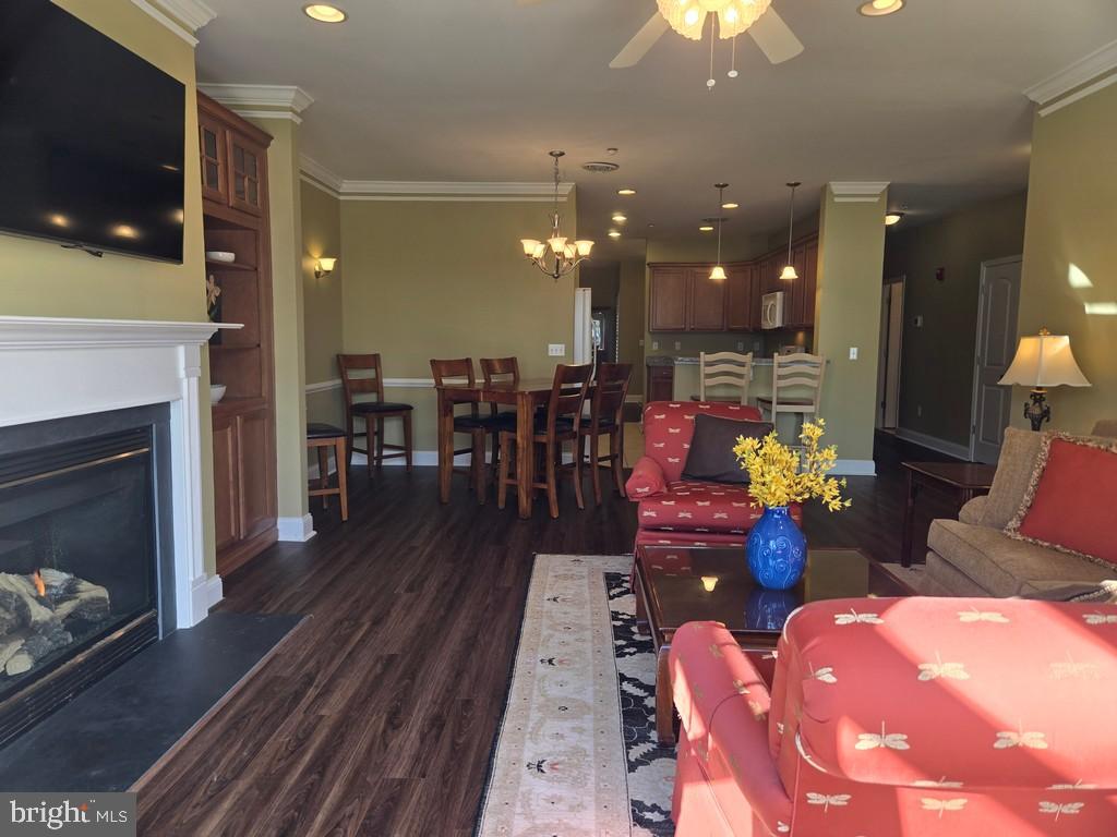 PENINSULA - Residential