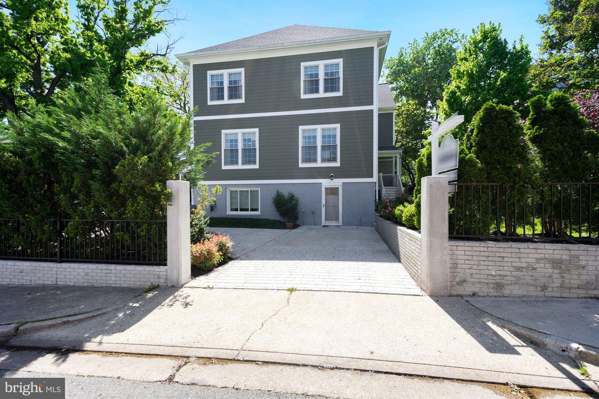 LYON PARK - Residential