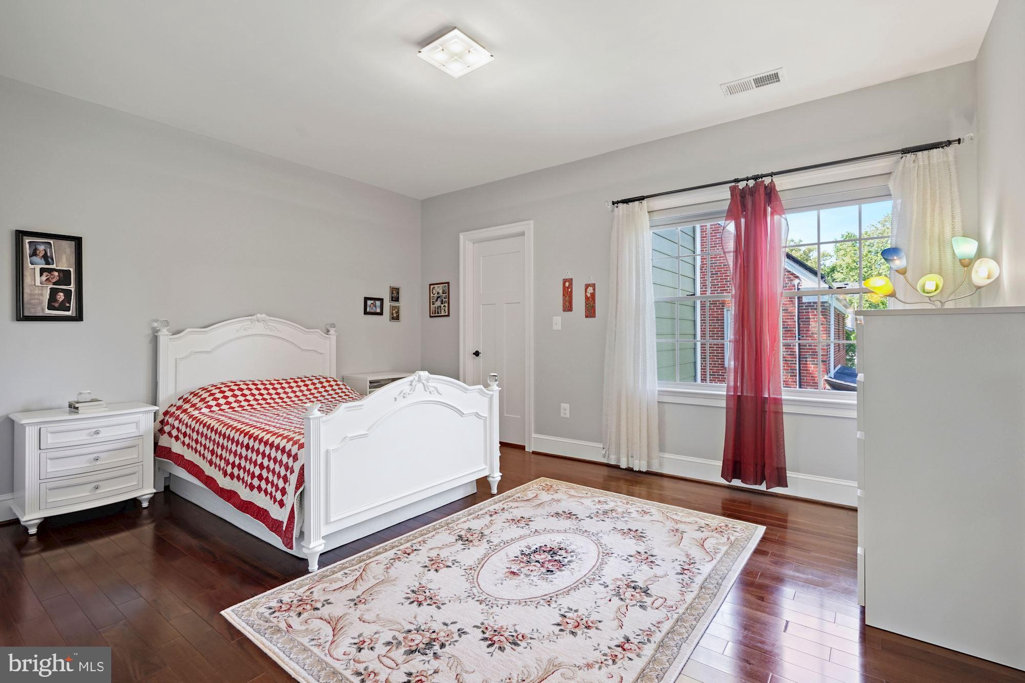 LYON PARK - Residential