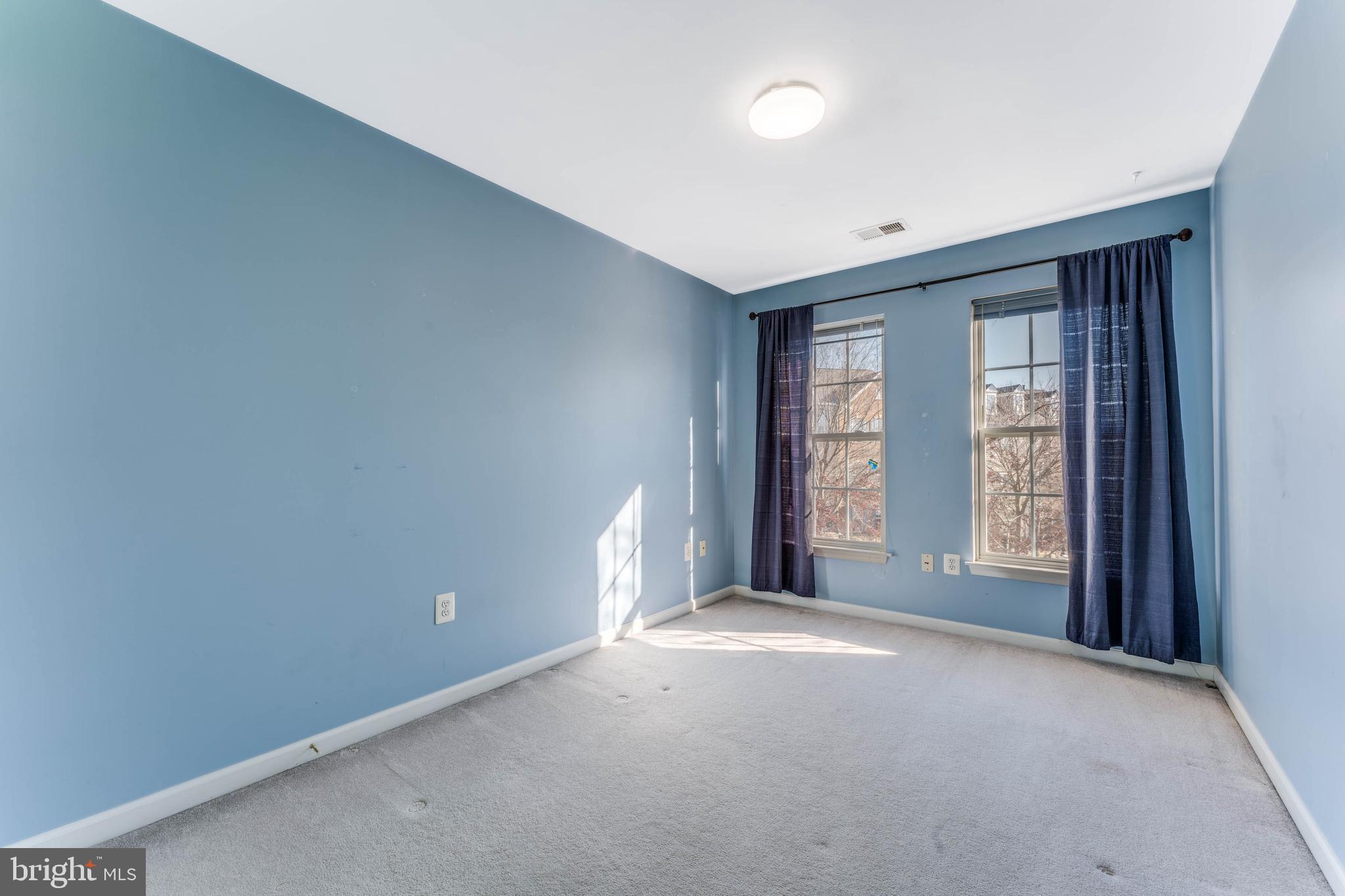 LAKELANDS - Residential Lease