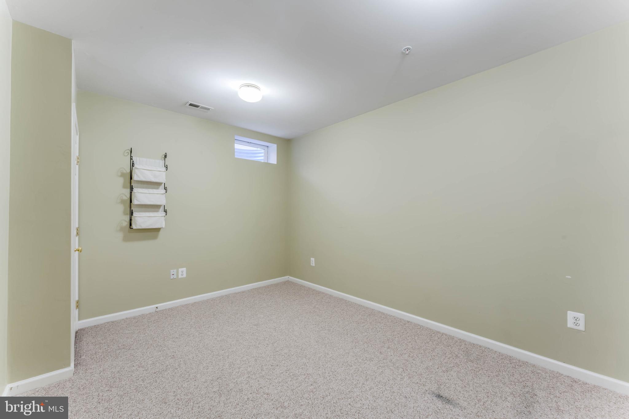 LAKELANDS - Residential Lease