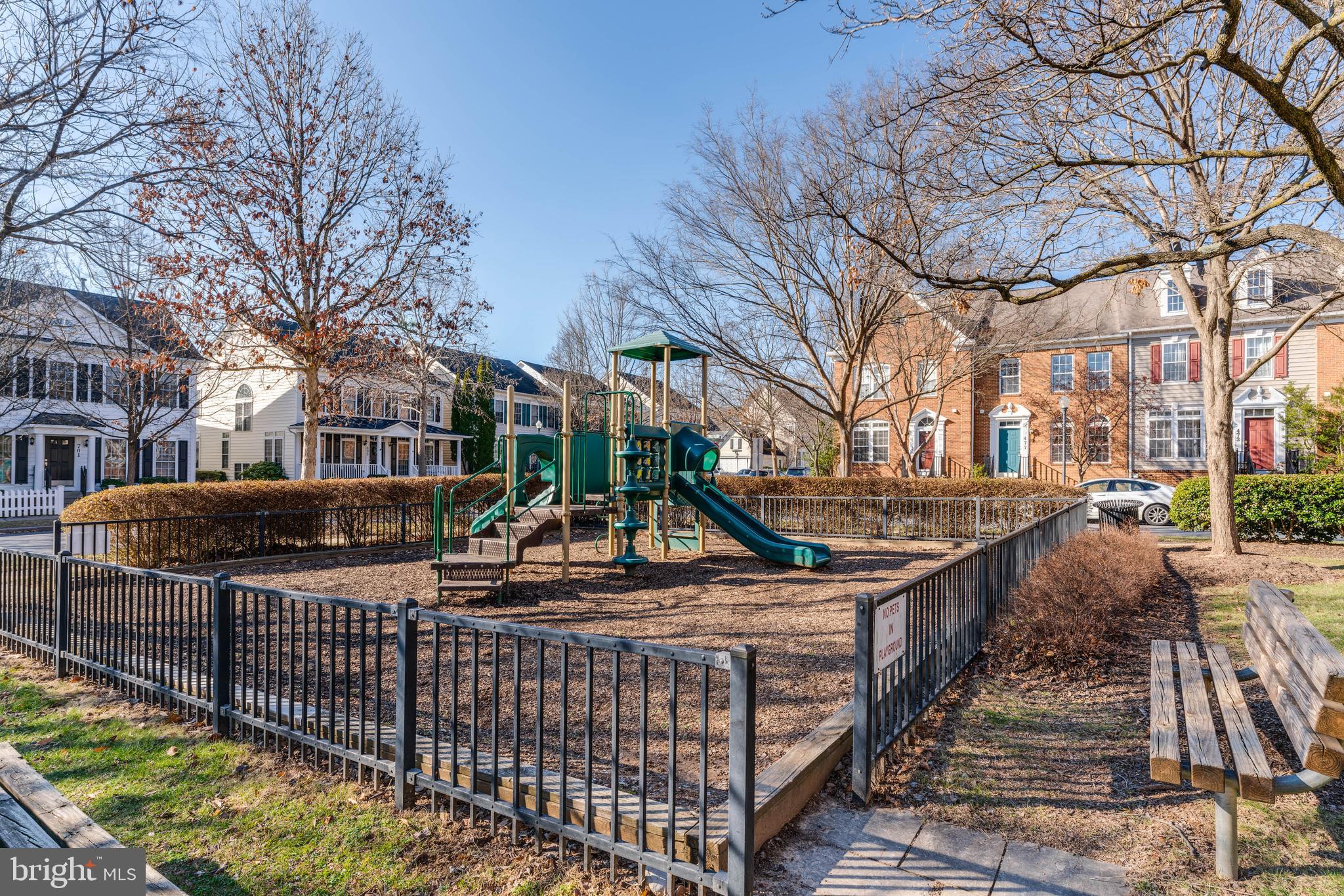 LAKELANDS - Residential Lease