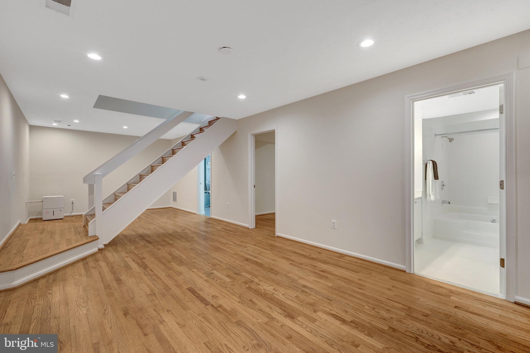 POTOMAC FOREST - Residential