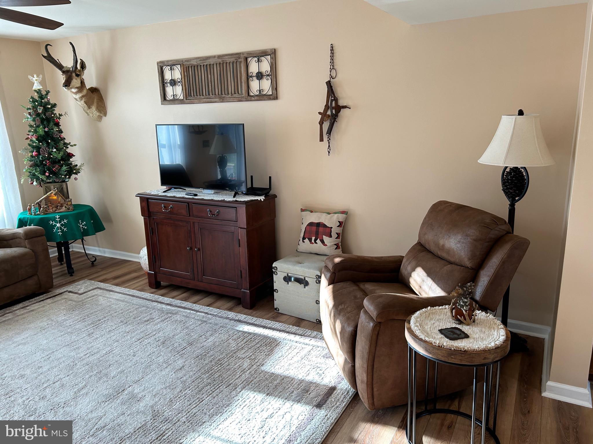 ARCHERS ROCK - Residential