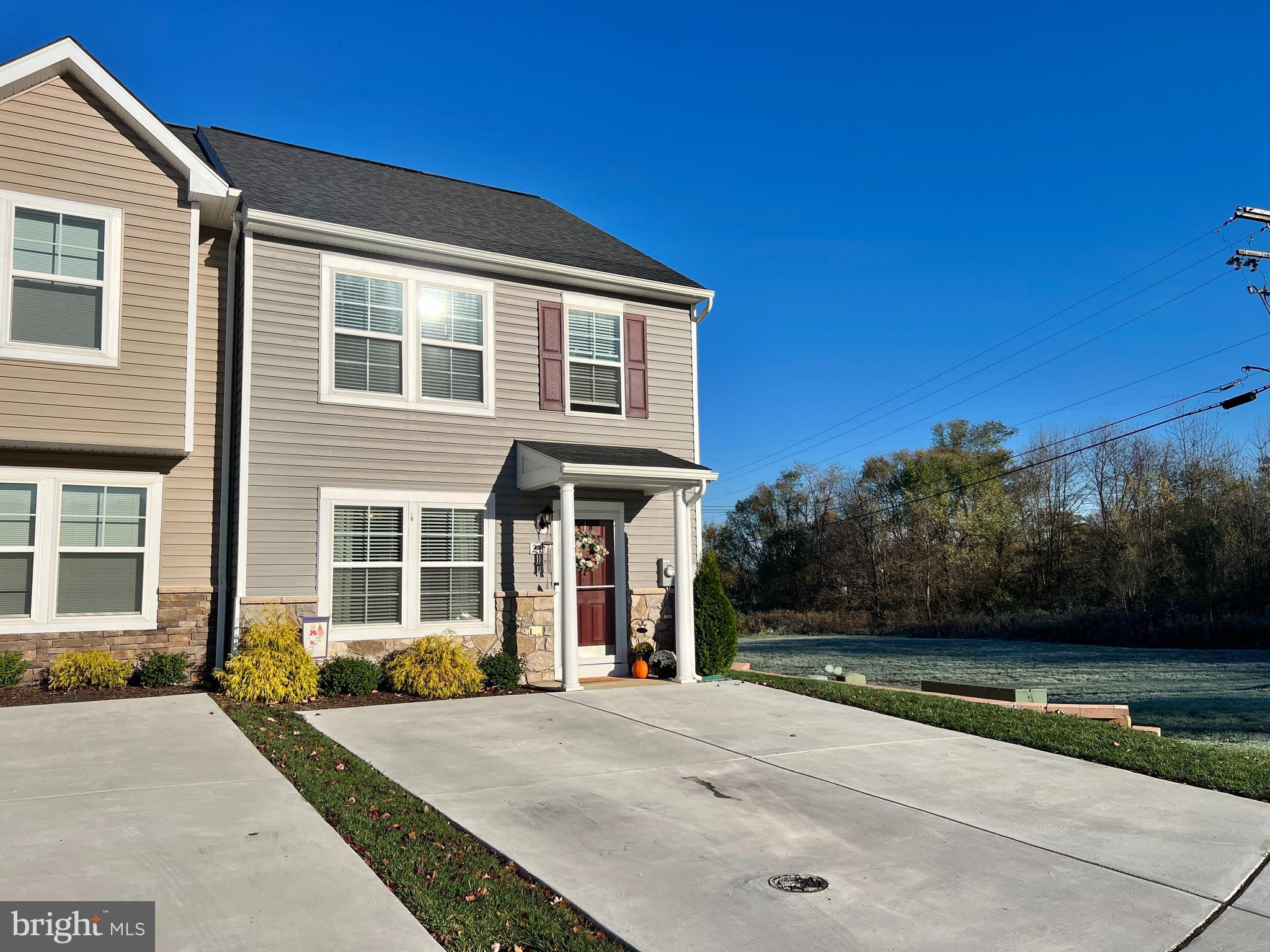 ARCHERS ROCK - Residential