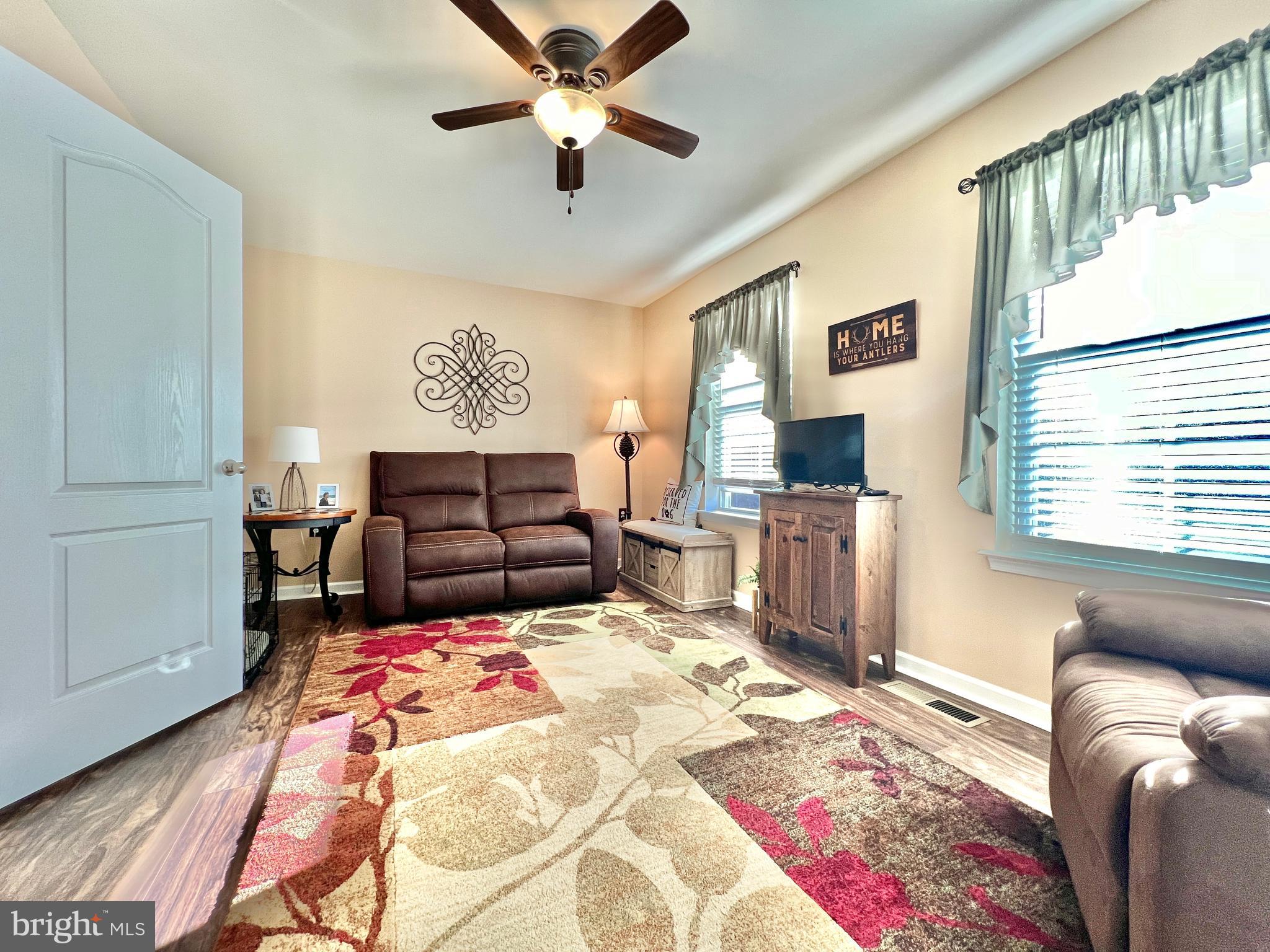 ARCHERS ROCK - Residential