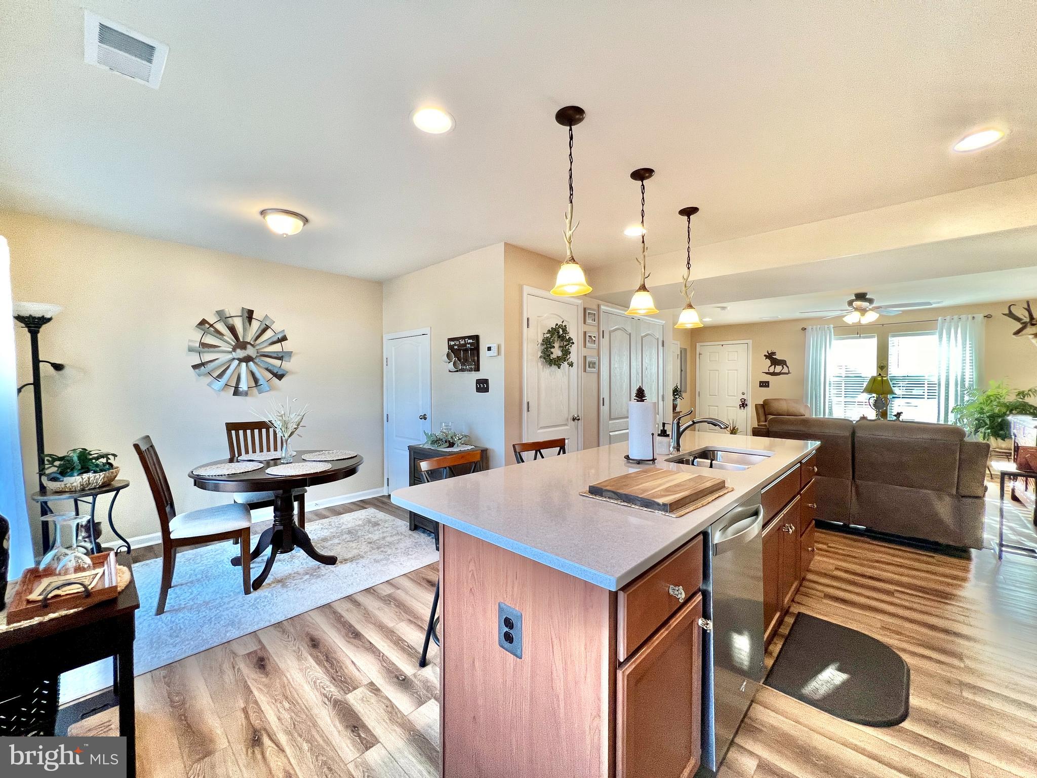 ARCHERS ROCK - Residential